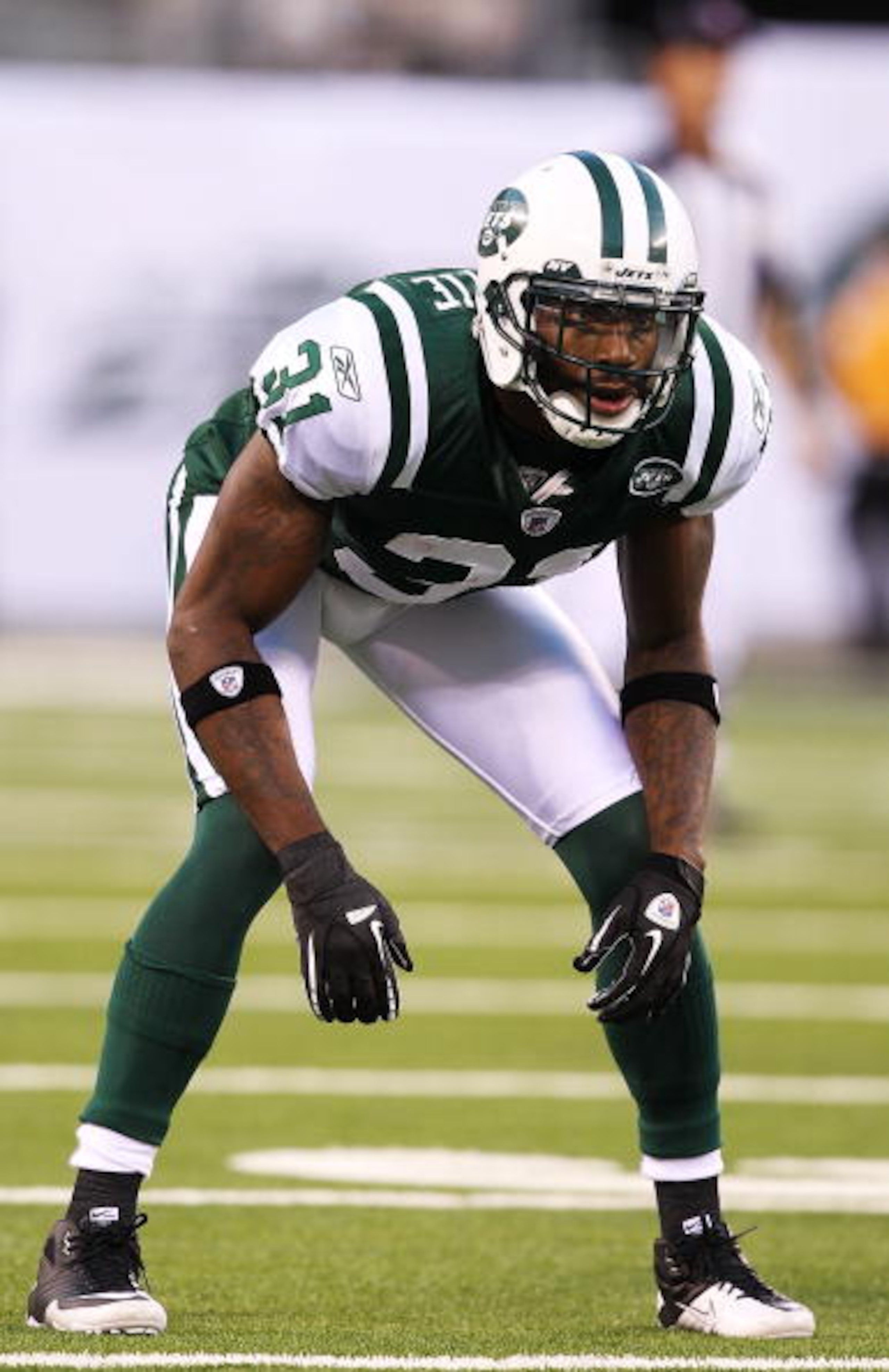 EAST RUTHERFORD, NJ - AUGUST 27: Antonio Cromartie #31 of the New York Jets in action against the Washington Redskins during their preseason game on August 27, 2010 at the New Meadowlands Stadium in East Rutherford, New Jersey. (Photo by Al Bello/Gett EAST RUTHERFORD, NJ - AUGUST 27: Antonio Cromartie #31 of the New York Jets in action against the Washington Redskins during their preseason game on August 27, 2010 at the New Meadowlands Stadium in East Rutherford, New Jersey. (Photo by Al Bello/Gett