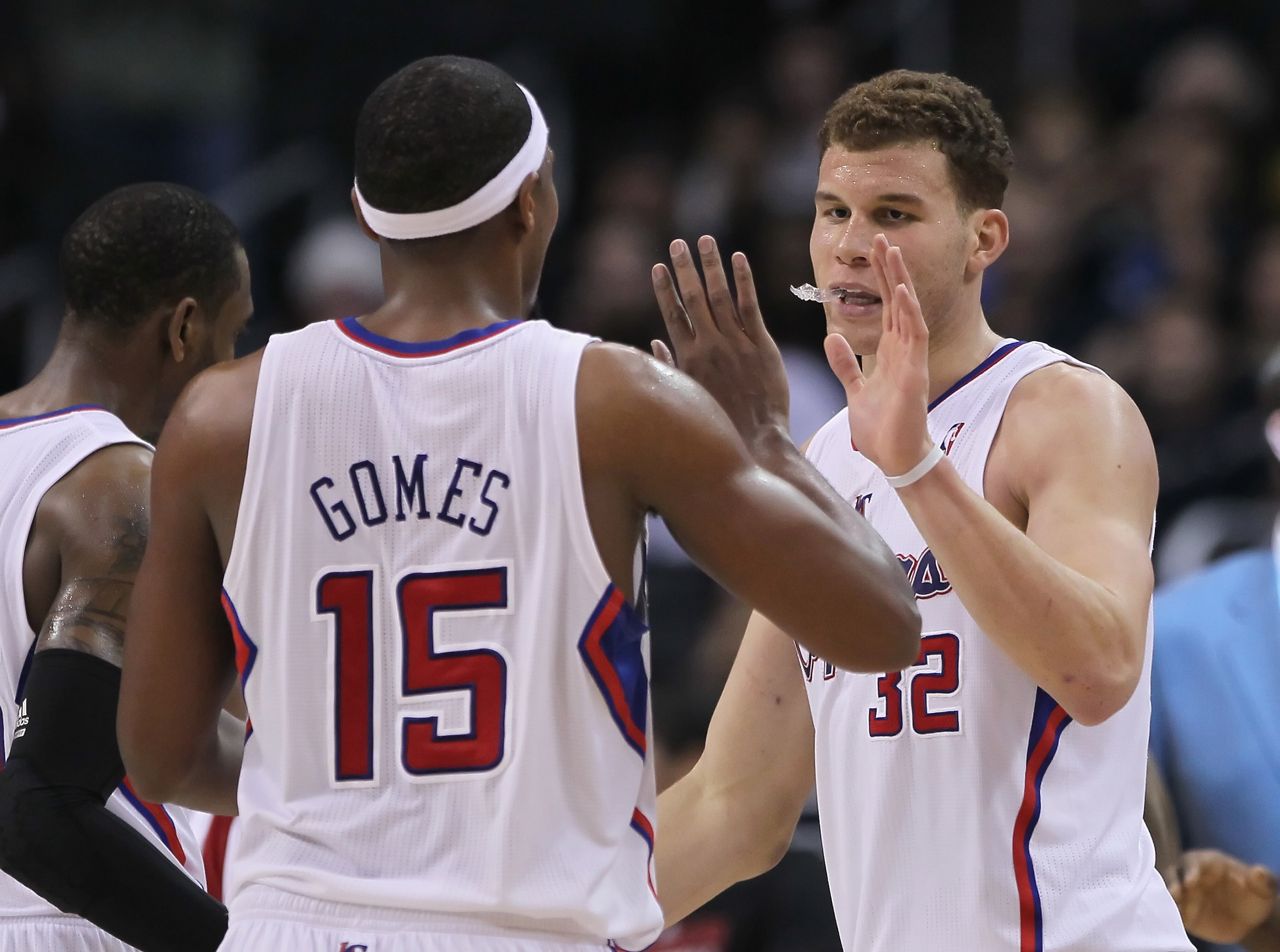 LOS ANGELES, CA - DECEMBER 20: Blake Griffin #32 of the Los Angeles Clippers receives a high five from teammate Ryan Gomes #15 during the second half against the Minnesota Timberwolves at Staples Center on December 20, 2010 in Los Angeles, California. Th LOS ANGELES, CA - DECEMBER 20: Blake Griffin #32 of the Los Angeles Clippers receives a high five from teammate Ryan Gomes #15 during the second half against the Minnesota Timberwolves at Staples Center on December 20, 2010 in Los Angeles, California. Th