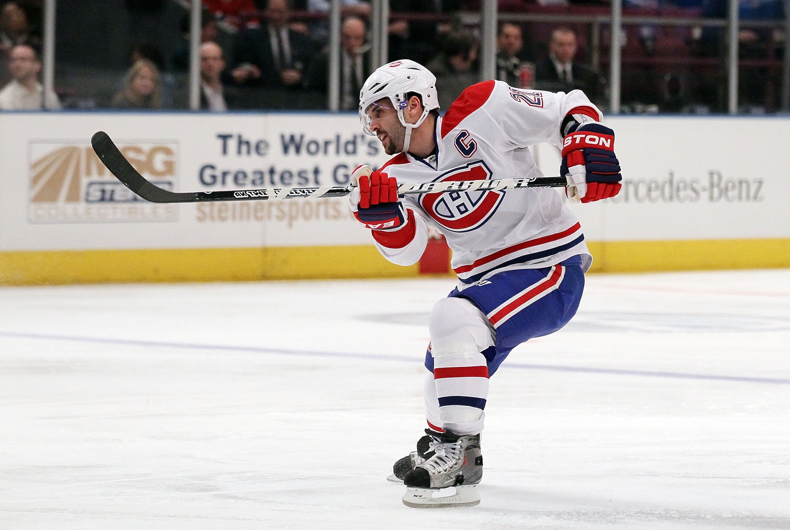 NEW YORK, NY - JANUARY 11:  Brian Gionta #21 of the Montreal Canadiens skates against the New York Rangers on January 11, 2011 at Madison Square Garden in New York City. Montreal defeated the Rangers 2-1.  (Photo by Jim McIsaac/Getty Images)