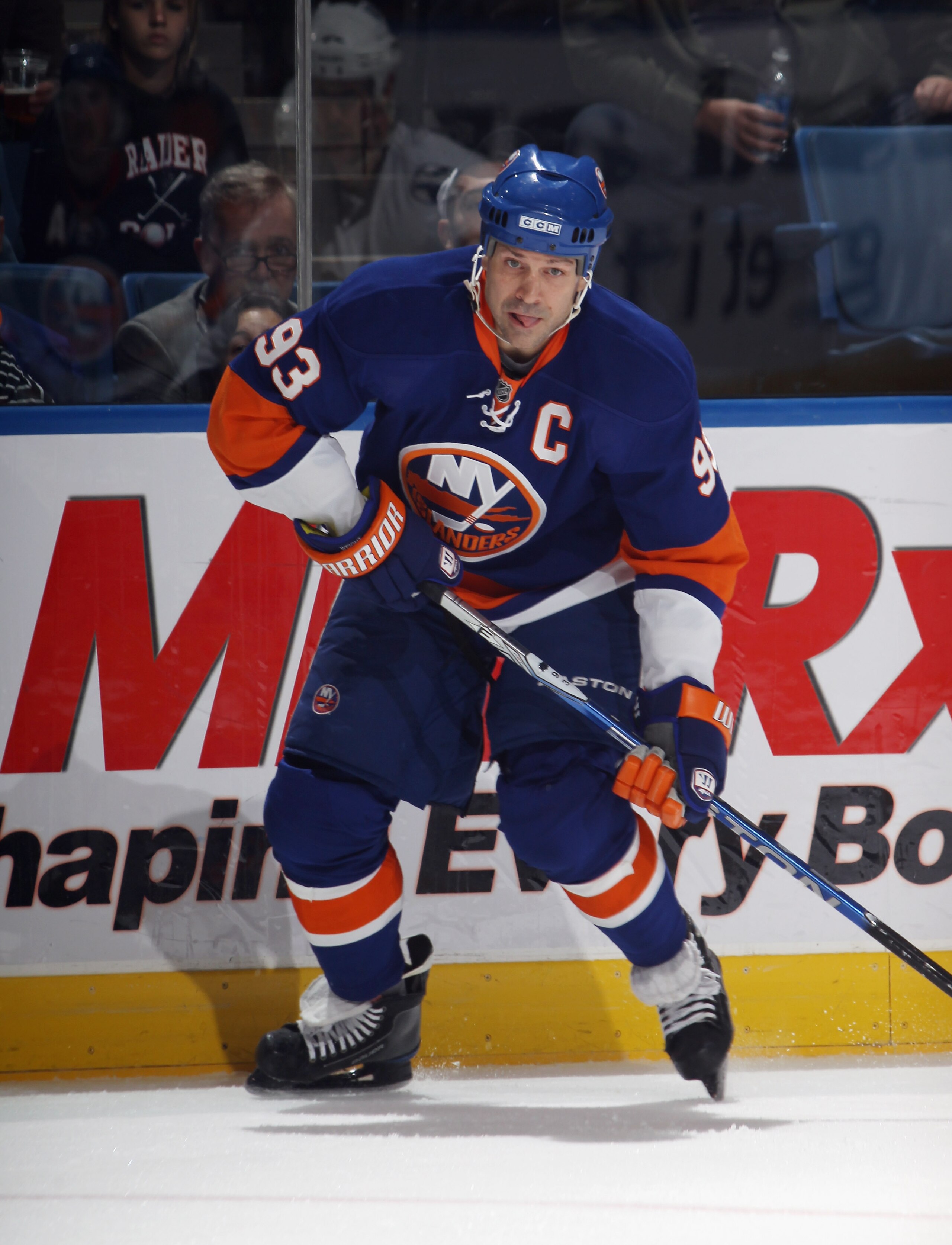 UNIONDALE, NY - NOVEMBER 17:  Doug Weight #93 of the New York Islanders skates against the Tampa Bay Lightning at the Nassau Coliseum on November 17, 2010 in Uniondale, New York.  (Photo by Bruce Bennett/Getty Images)