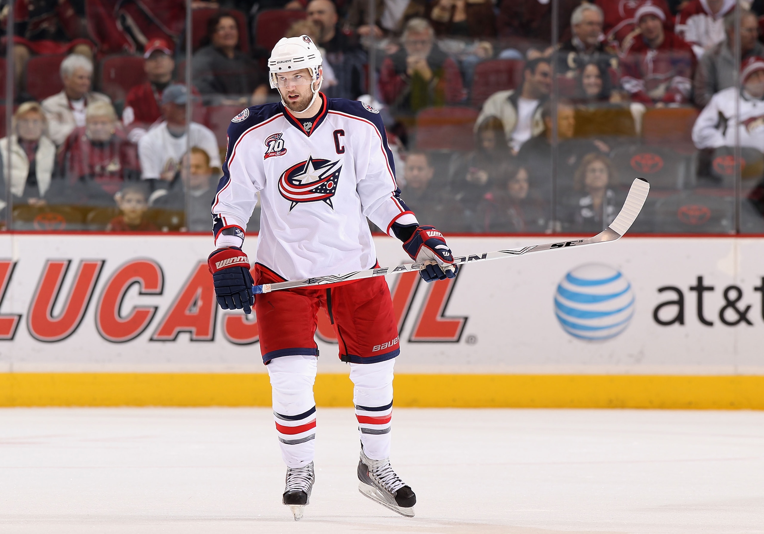 GLENDALE, AZ - JANUARY 04:  Rick Nash #61 of the Columbus Blue Jackets during the NHL game against the Phoenix Coyotes at Jobing.com Arena on January 4, 2011 in Glendale, Arizona.  The Coyotes defeated the Blue Jackets 4-2.  (Photo by Christian Petersen/G