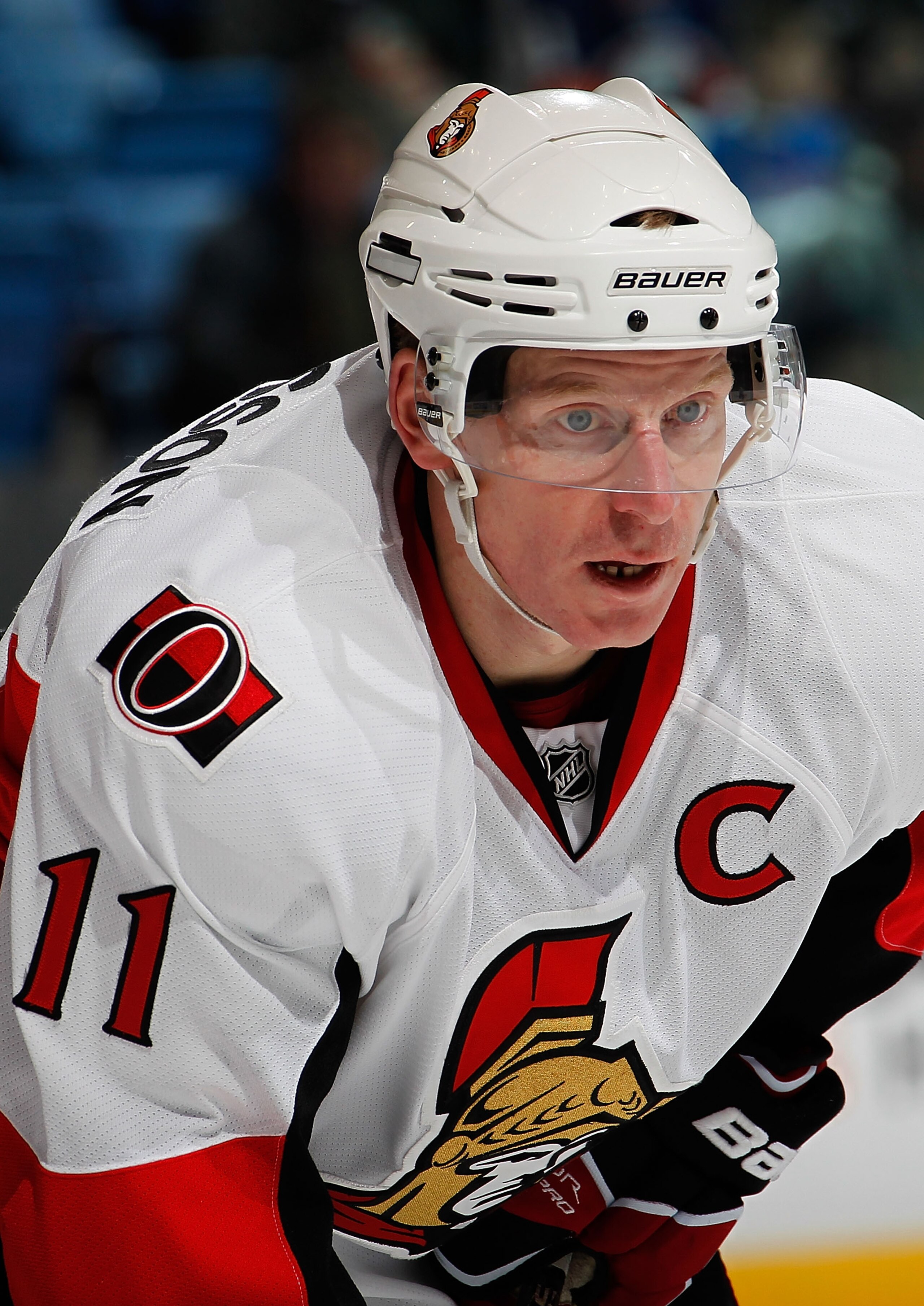 UNIONDALE, NY - JANUARY 13:  Daniel Alfredsson #11 of the Ottawa Senators waits for a faceoff during an NHL hockey game against the New York Islanders at the Nassau Coliseum on January 13, 2011 in Uniondale, New York.  (Photo by Paul Bereswill/Getty Image