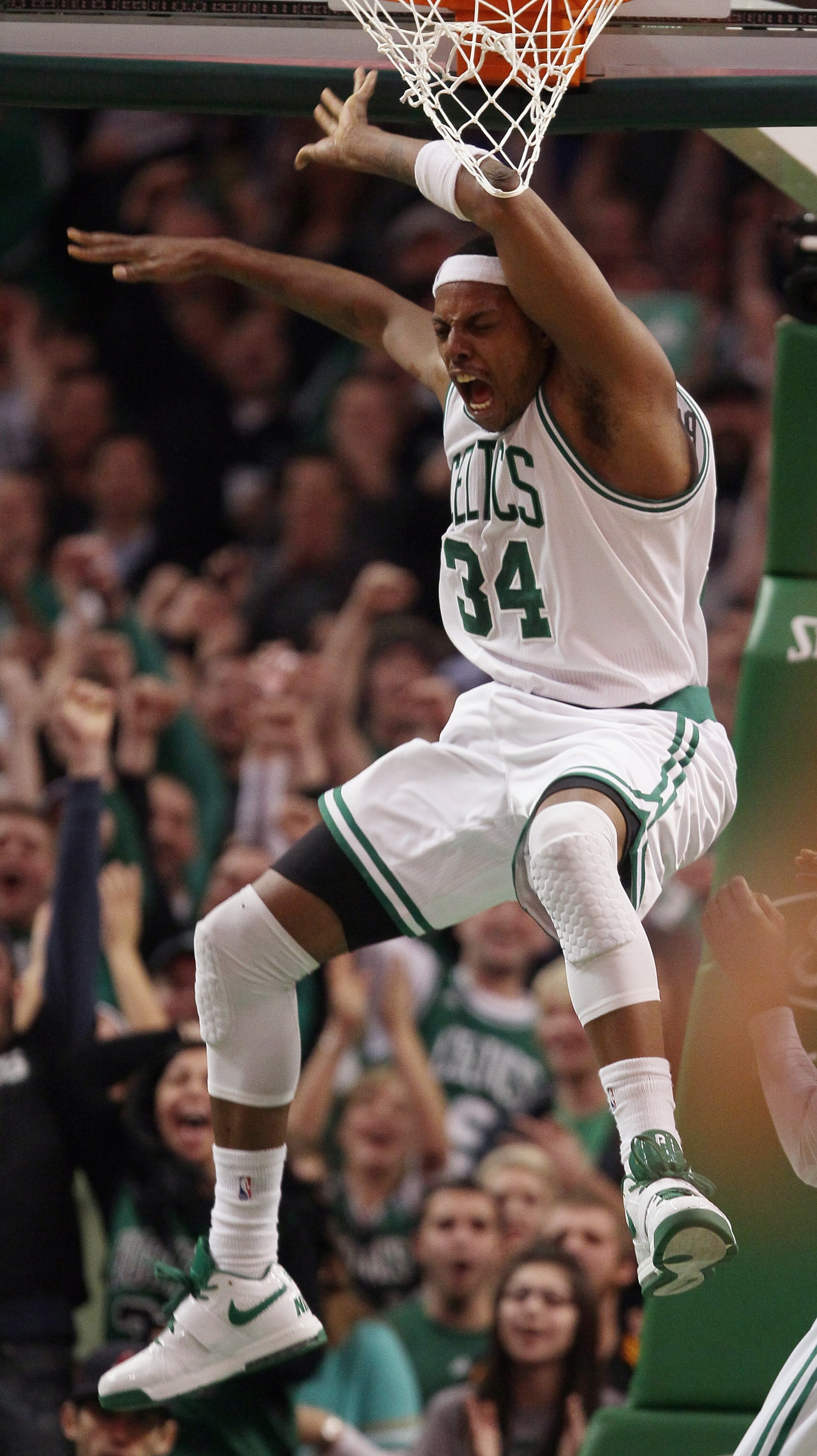 BOSTON, MA - JANUARY 05:  Paul Pierce #34 of the Boston Celtics celebrates his dunk against the San Antonio Spurs on January 5, 2011 at the TD Garden in Boston, Massachusetts. The Celtics defeated the Spurs 105-103. NOTE TO USER: User expressly acknowledg