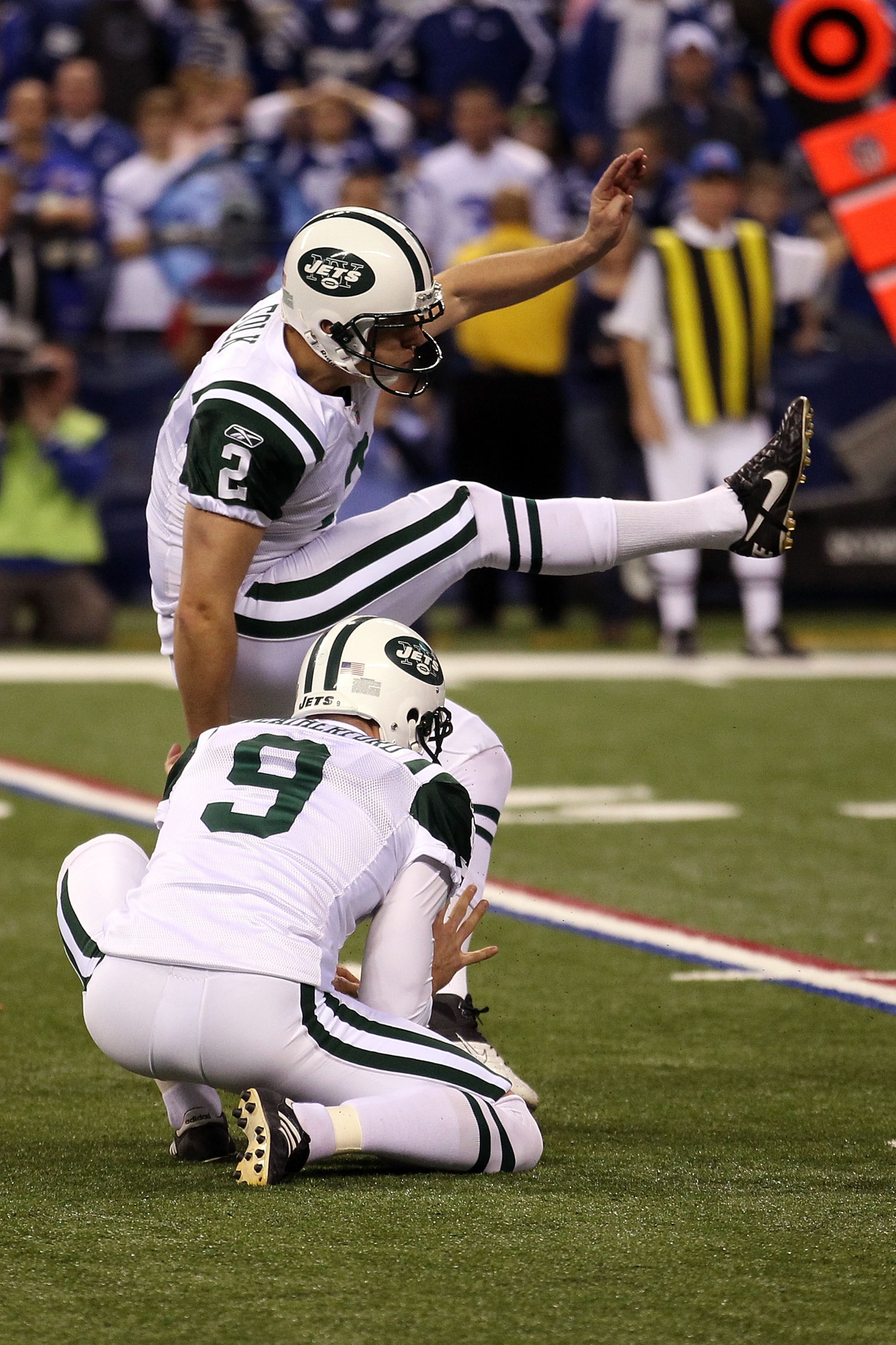 INDIANAPOLIS, IN - JANUARY 08: Place kicker Nick Folk #2 of the New York Jets successfully kicks a game-winning a 32-yard field goal in the fourth quarter to win 17-16 against the Indianapolis Colts during their 2011 AFC wild card playoff game at Lucas O INDIANAPOLIS, IN - JANUARY 08: Place kicker Nick Folk #2 of the New York Jets successfully kicks a game-winning a 32-yard field goal in the fourth quarter to win 17-16 against the Indianapolis Colts during their 2011 AFC wild card playoff game at Lucas O