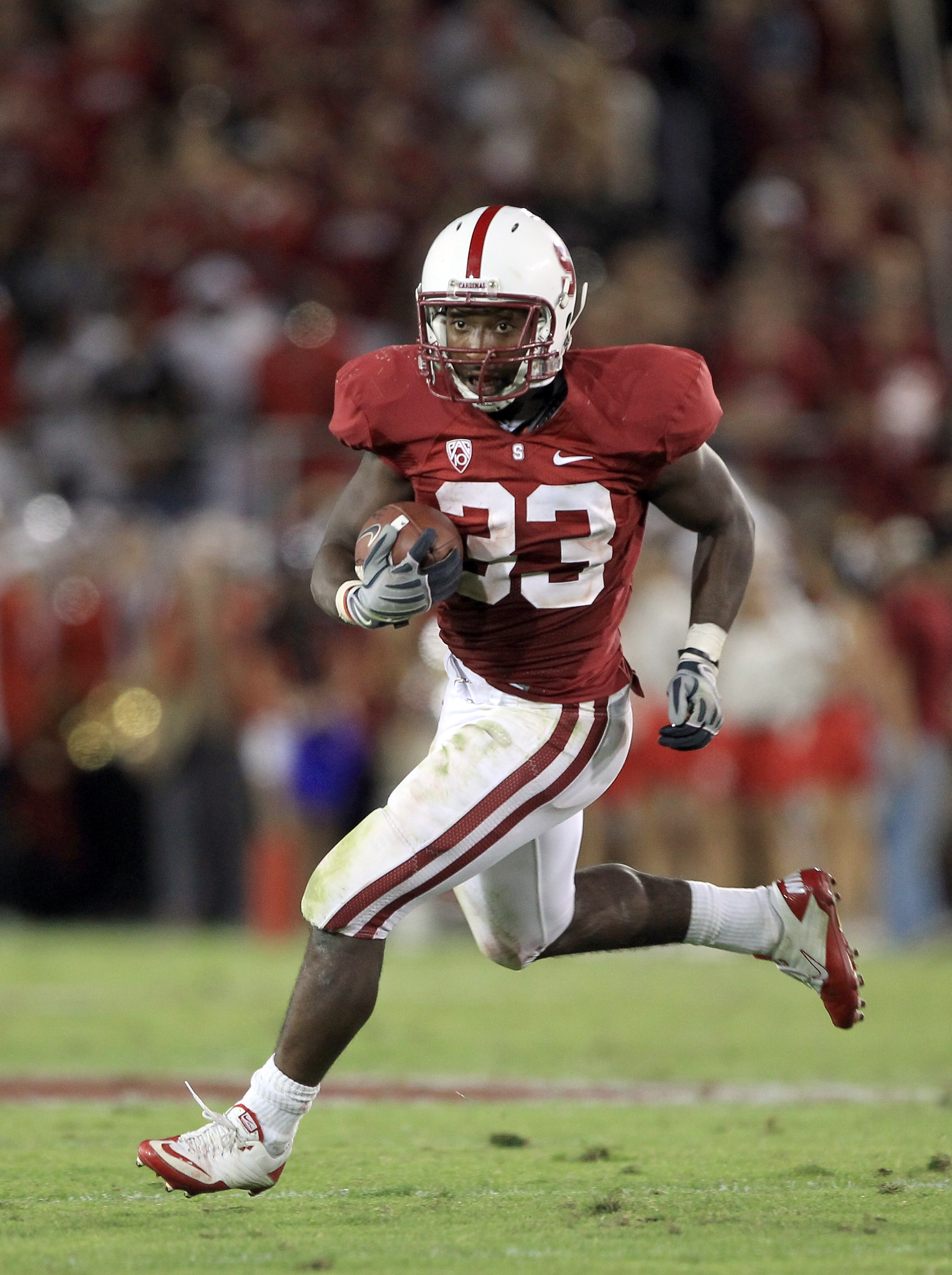 PALO ALTO, CA - OCTOBER 09:  Stepfan Taylor #33 of the Stanford Cardinal runs with the ball against the USC Trojans at Stanford Stadium on October 9, 2010 in Palo Alto, California.  (Photo by Ezra Shaw/Getty Images)