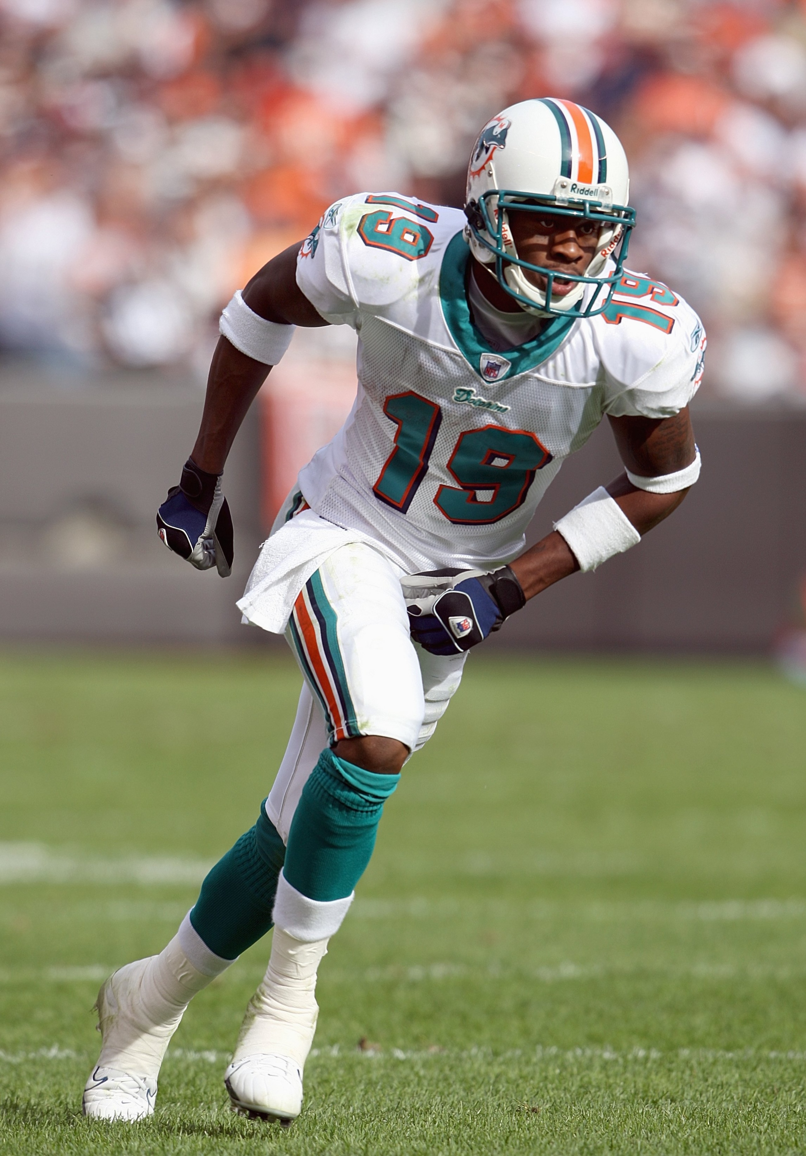 CLEVELAND - OCTOBER 14: Ted Ginn Jr. #19 of the Miami Dolphins runs on the field during the NFL game against the Cleveland Browns  at Cleveland Browns Stadium October 14, 2007 in Cleveland, Ohio. (Photo by Andy Lyons/Getty Images)