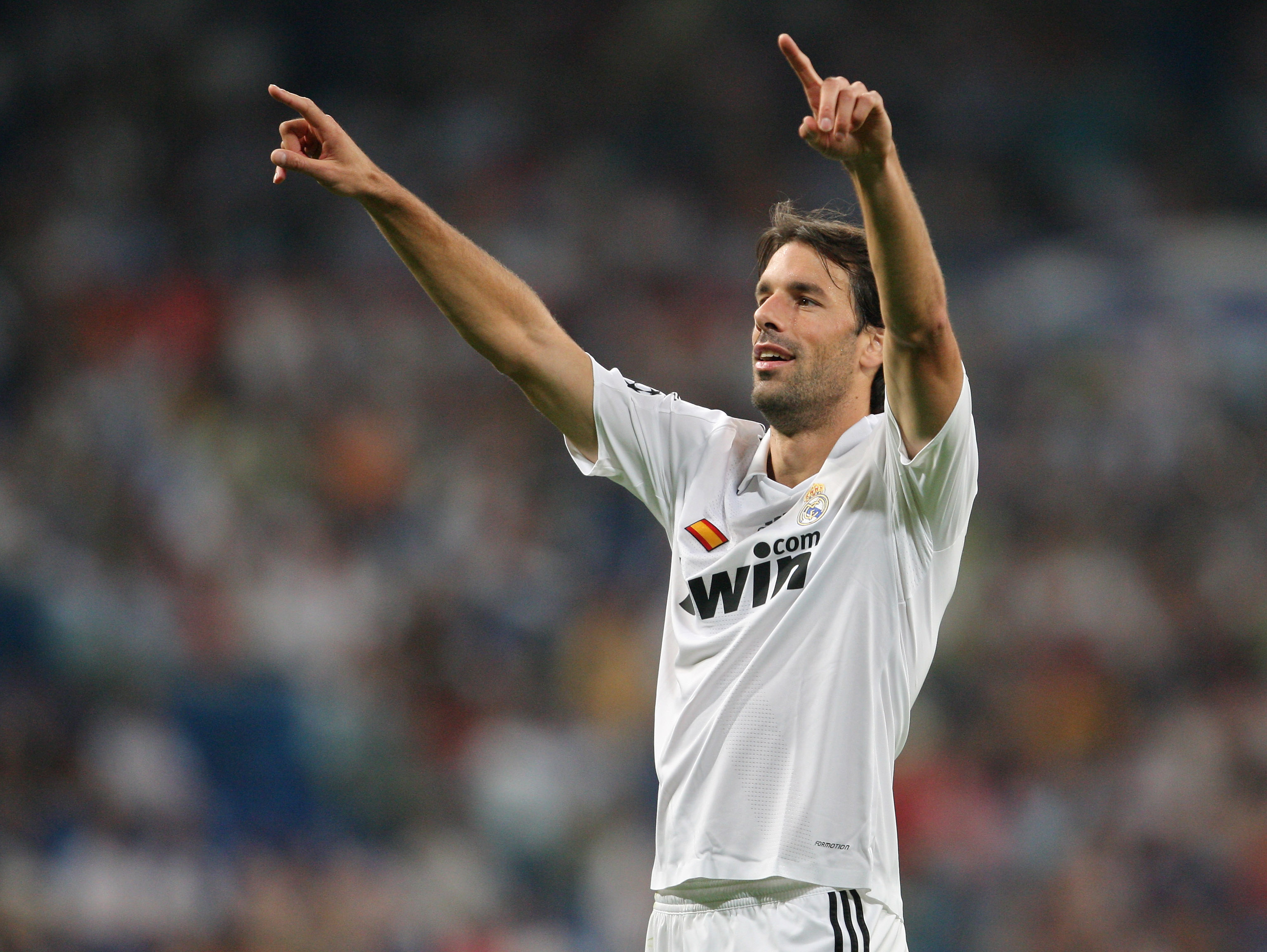 MADRID, SPAIN - SEPTEMBER 17:  Ruud van Nistelrooy of Real Madrid celebrates scoring the second goal during the UEFA Champions League Group H match between Real Madrid and BATE Borisov at the Santiago Bernabeu stadium on September 17, 2008 in Madrid, Spai