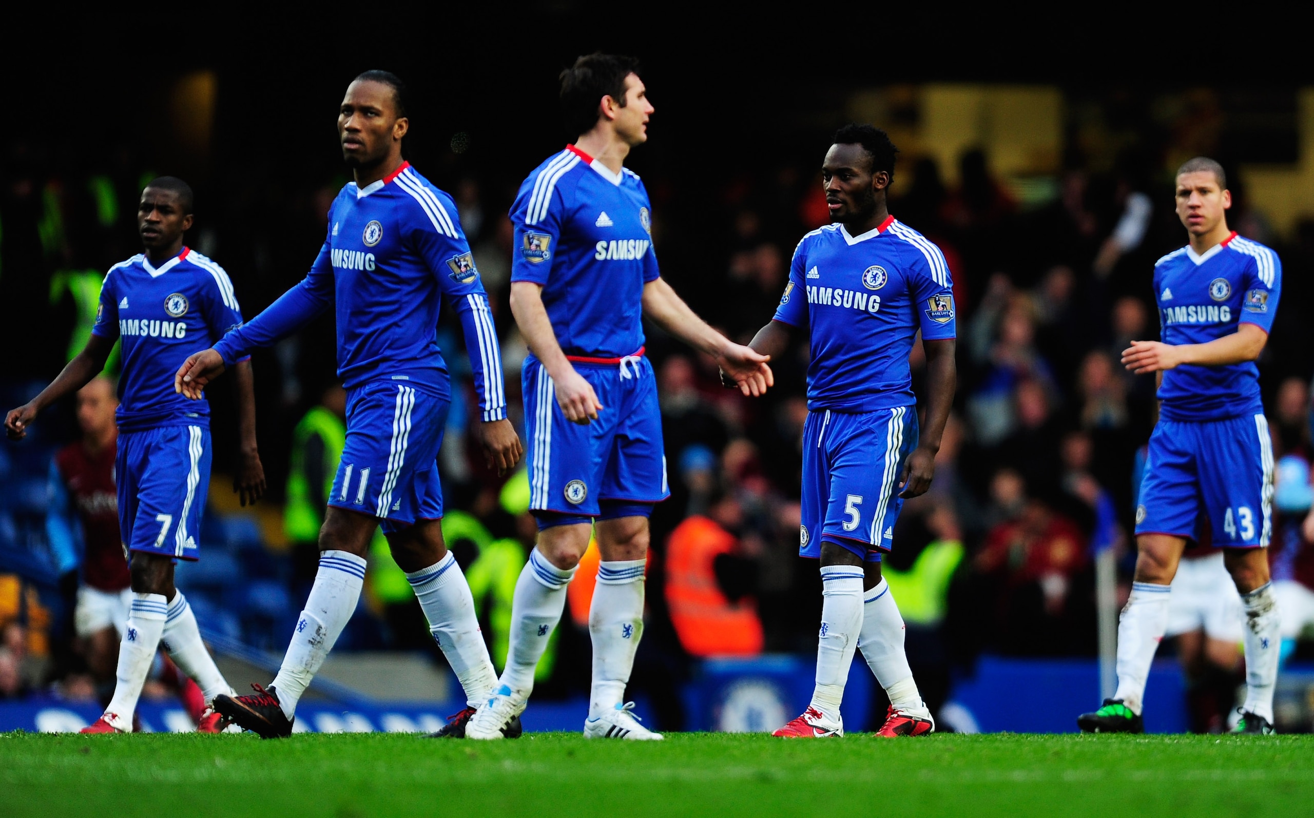 LONDON, ENGLAND - JANUARY 02:  (L-R) Ramires, Didier Drogba, Frank Lampard, Michael Essien and Jeffrey Bruma of Chelsea look dejected as Emile Heskey scores Aston Villa's second goal during the Barclays Premier League match between Chelsea and Aston Villa