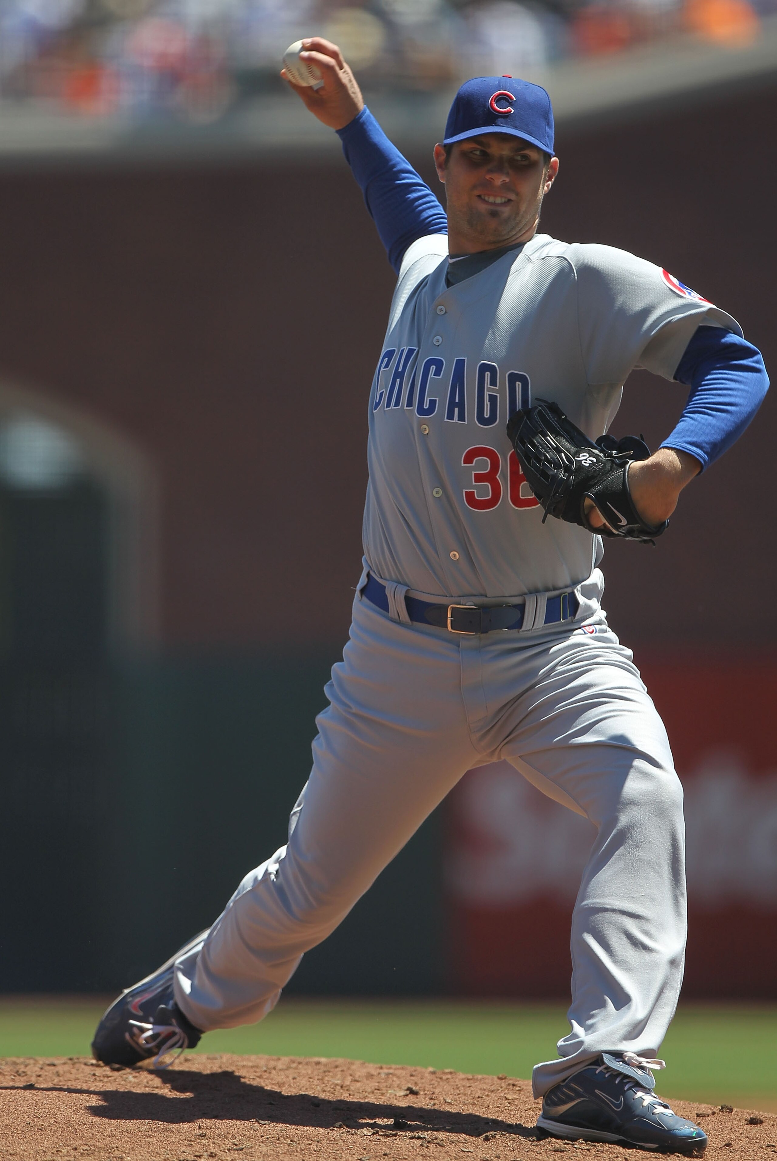 SAN FRANCISCO - AUGUST 12:  Randy Wells #36 of the Chicago Cubs pitches against the San Francisco Giants during an MLB game at AT&T Park on August 12, 2010 in San Francisco, California.  (Photo by Jed Jacobsohn/Getty Images)