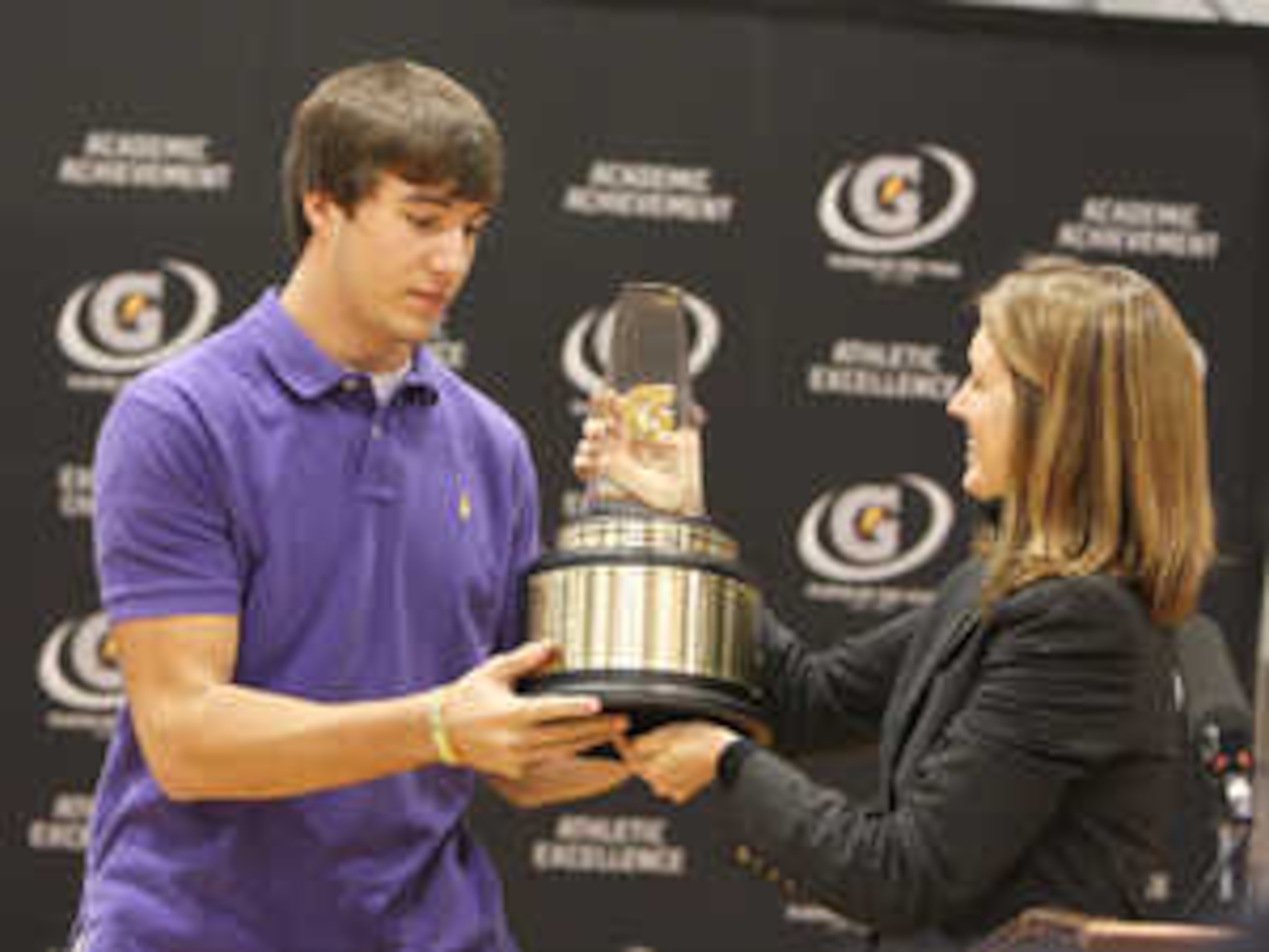 Quarterback Justin Worley receives the Gatorade National Football Player of the Year award. Quarterback Justin Worley receives the Gatorade National Football Player of the Year award.