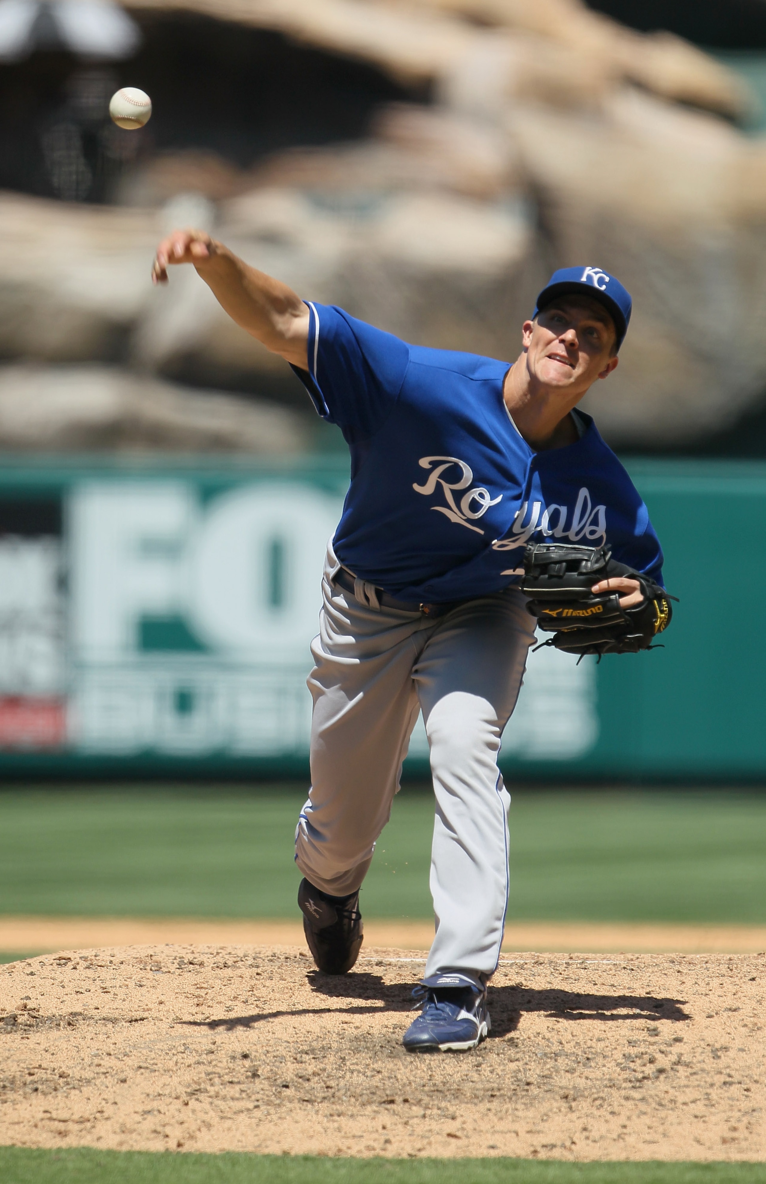 ANAHEIM, CA - AUGUST 11:  Zack Greinke #23 of the Kansas City Royals pitches against the Los Angeles Angels of Anaheim at Angel Stadium on August 11, 2010 in Anaheim, California.  (Photo by Jeff Gross/Getty Images)