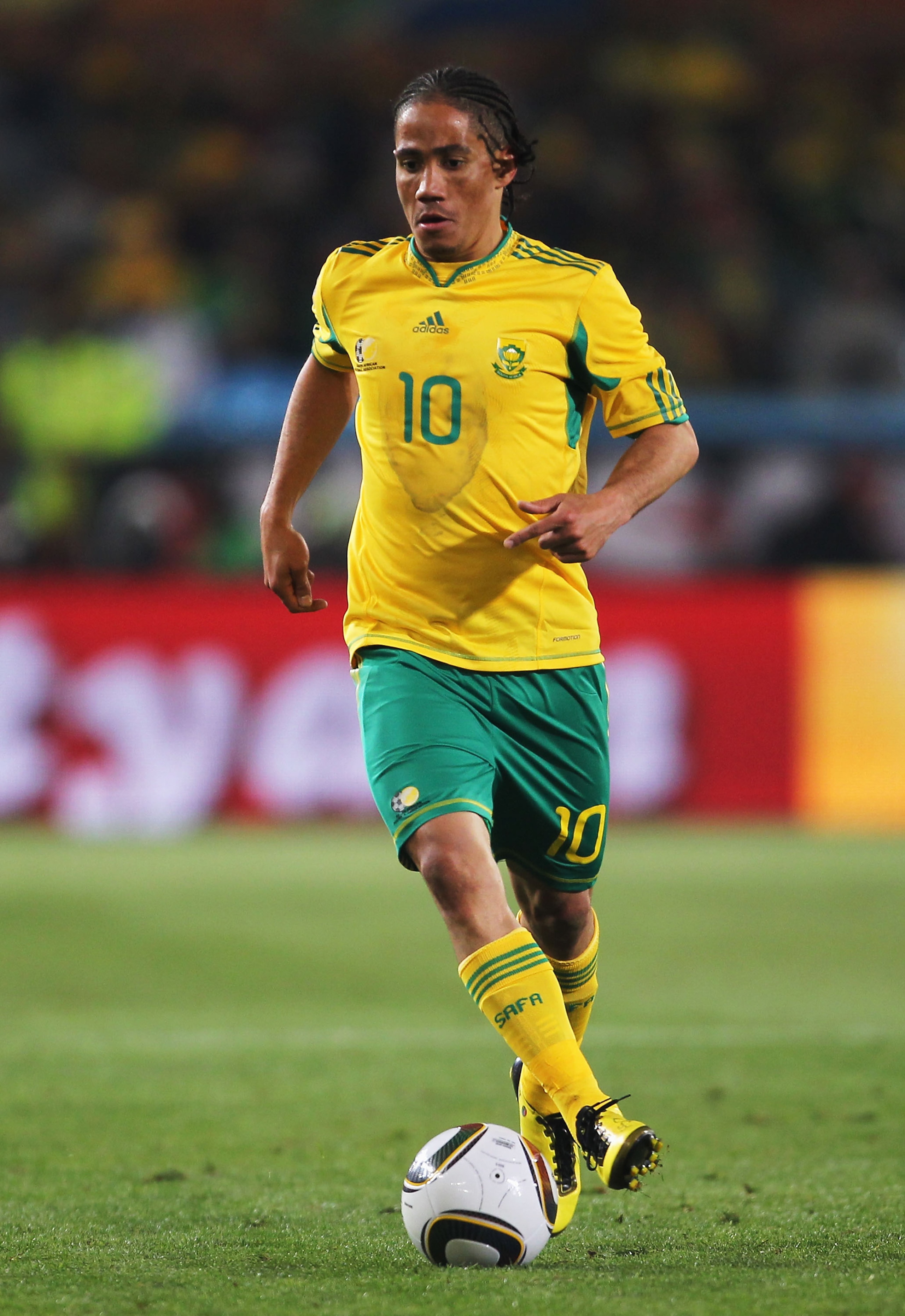 PRETORIA, SOUTH AFRICA - JUNE 16:  Steven Pienaar of South Africa runs with the ball during the 2010 FIFA World Cup South Africa Group A match between South Africa and Uruguay at Loftus Versfeld Stadium on June 16, 2010 in Tshwane/Pretoria, South Africa.