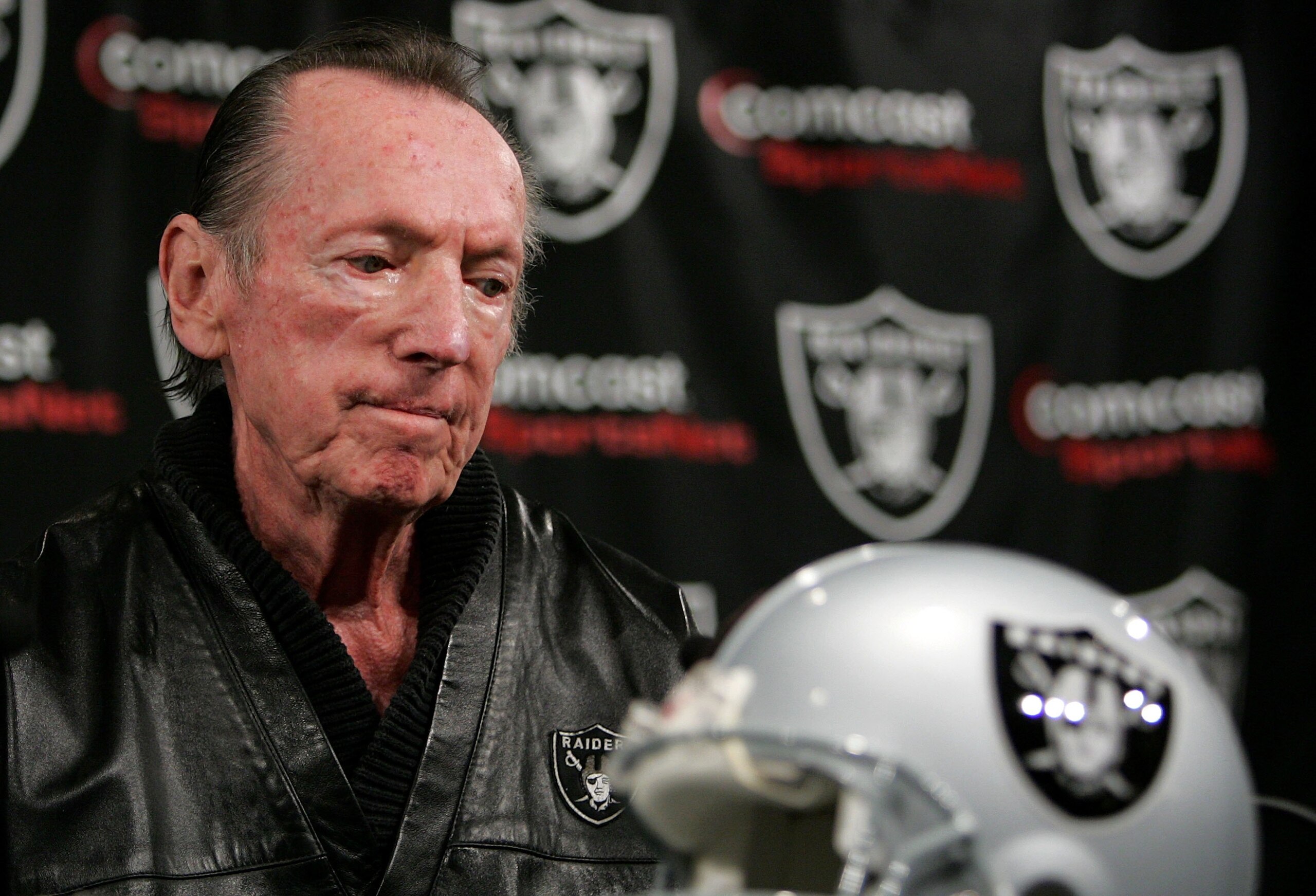 OAKLAND, CA - JANUARY 23:  Oakland Raiders owner Al Davis speaks during a news conference introducing new Raiders head coach Lane Kiffin on January 23, 2007 in Oakland, California. Kiffin, a 31 year-old offensive coordinator from the University of Souther