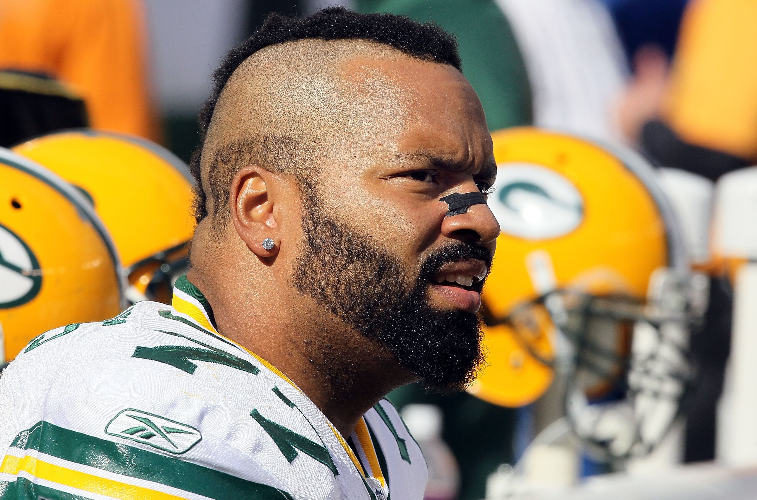 EAST RUTHERFORD, NJ - OCTOBER 31: Cullen Jenkins #77 of the Green Bay Packers in action against the New York Jets on October 31, 2010 at the New Meadowlands Stadium in East Rutherford, New Jersey.The Packers defeated the Jets 9-0. (Photo by Jim McIsaac/ EAST RUTHERFORD, NJ - OCTOBER 31: Cullen Jenkins #77 of the Green Bay Packers in action against the New York Jets on October 31, 2010 at the New Meadowlands Stadium in East Rutherford, New Jersey.The Packers defeated the Jets 9-0. (Photo by Jim McIsaac/