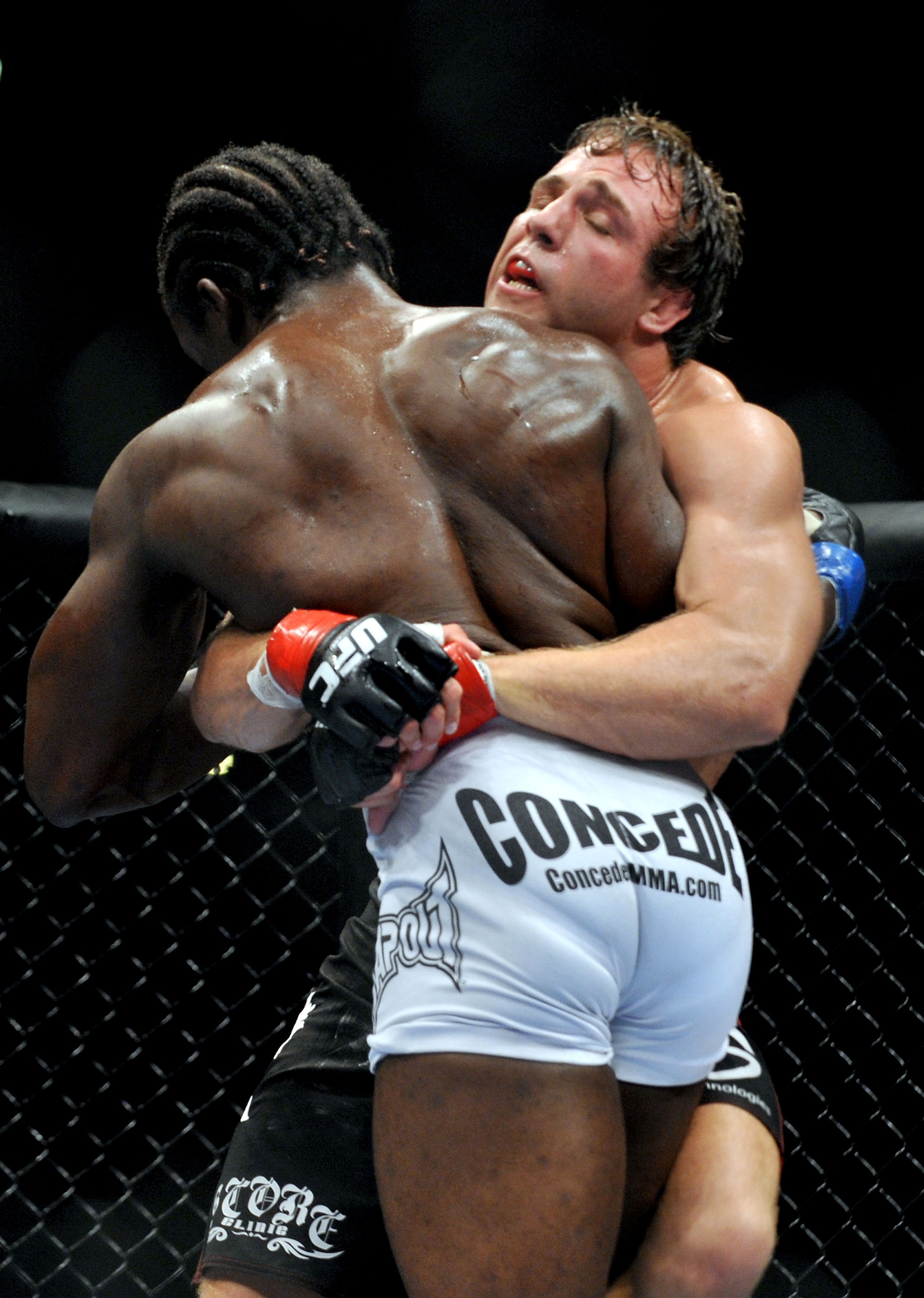 LOS ANGELES, CA - OCTOBER 24: UFC fighter Kyle Kingsbury (L) battles with UFC fighter Razak Al-Hassan (R) during their Light Heavyweight bout at UFC 104: Machida vs. Shogun at Staples Center on October 24, 2009 in Los Angeles, California. (Photo by Jon LOS ANGELES, CA - OCTOBER 24: UFC fighter Kyle Kingsbury (L) battles with UFC fighter Razak Al-Hassan (R) during their Light Heavyweight bout at UFC 104: Machida vs. Shogun at Staples Center on October 24, 2009 in Los Angeles, California. (Photo by Jon