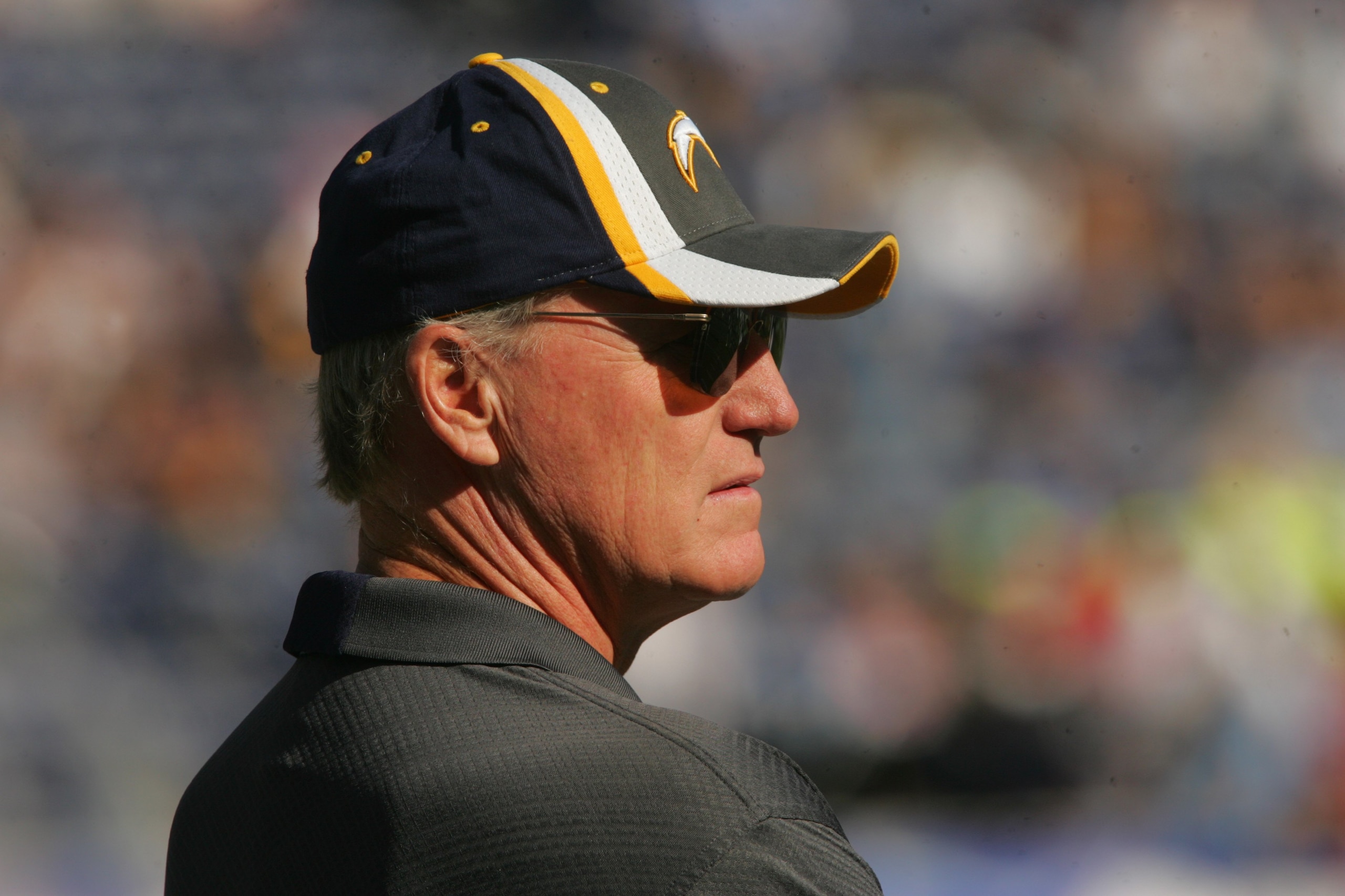 SAN DIEGO - DECEMBER 31:  Head coach Marty Schottenheimer of the San Diego Chargers looks on against the Arizona Cardinals at Qualcomm Stadium on December 31, 2006 in San Diego, California. The Chargers won 27-20. (Photo by Stephen Dunn/Getty Images)