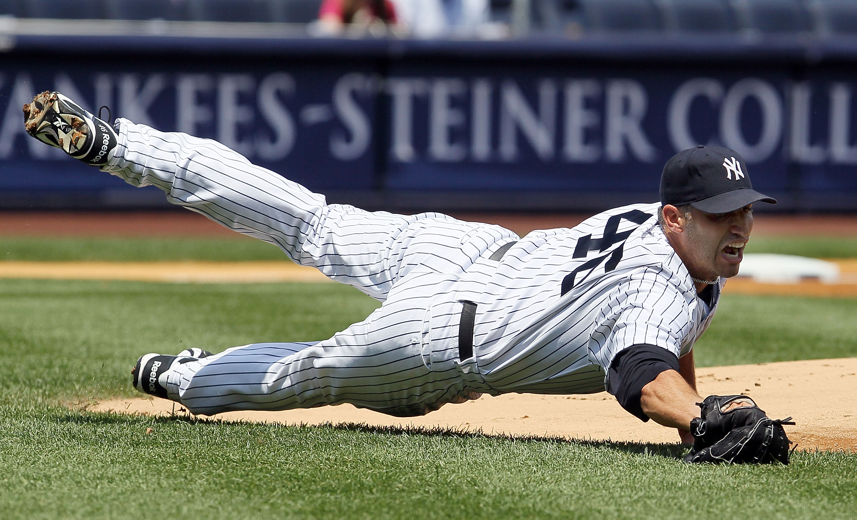 MLB Rumors: 10 Ways Yanks Are Better Off if Andy Pettitte Signs