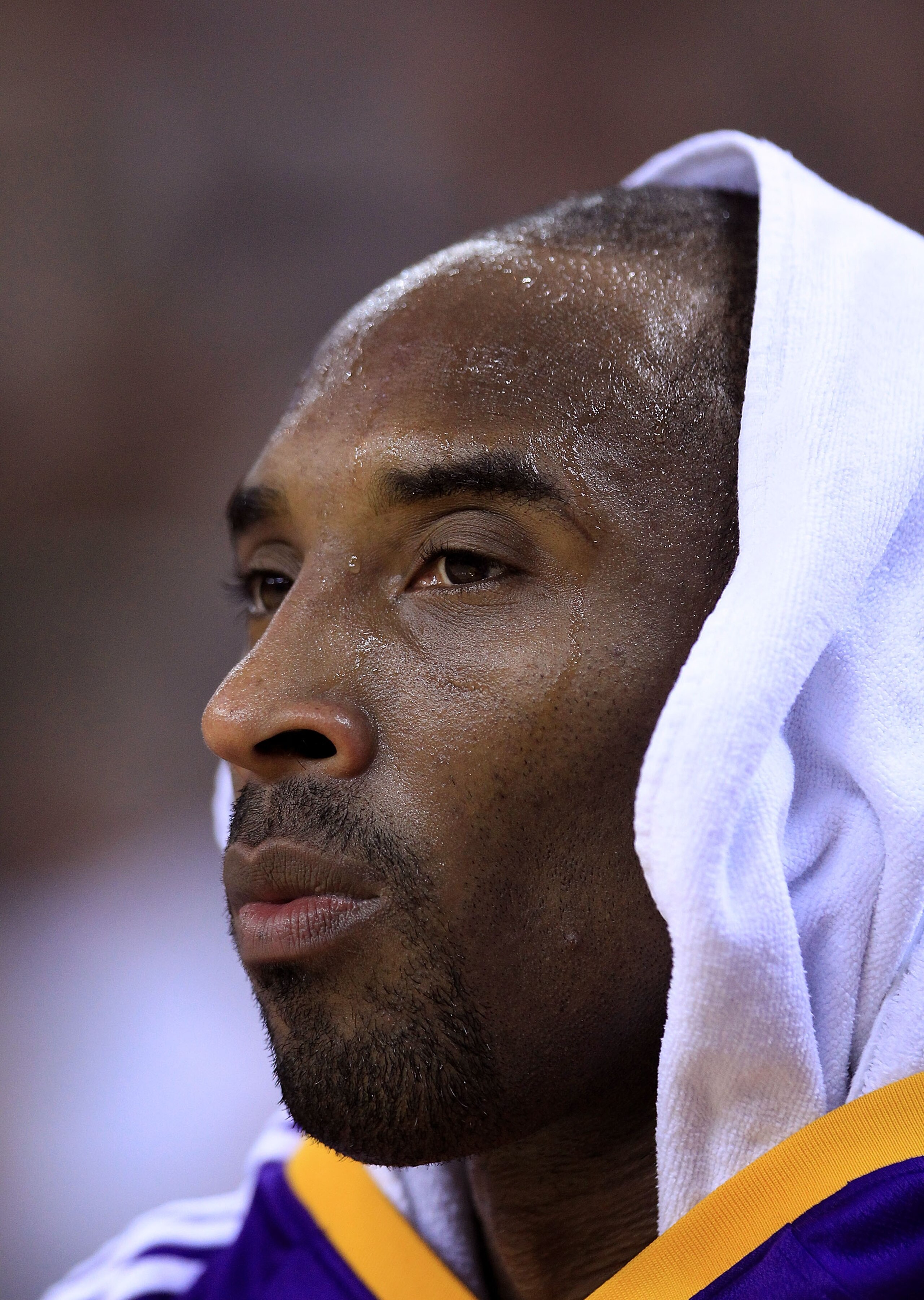 OAKLAND, CA - JANUARY 12:  Kobe Bryant #24 of the Los Angeles Lakers sits on the bench during their game against the Golden State Warriors at Oracle Arena on January 12, 2011 in Oakland, California. NOTE TO USER: User expressly acknowledges and agrees tha