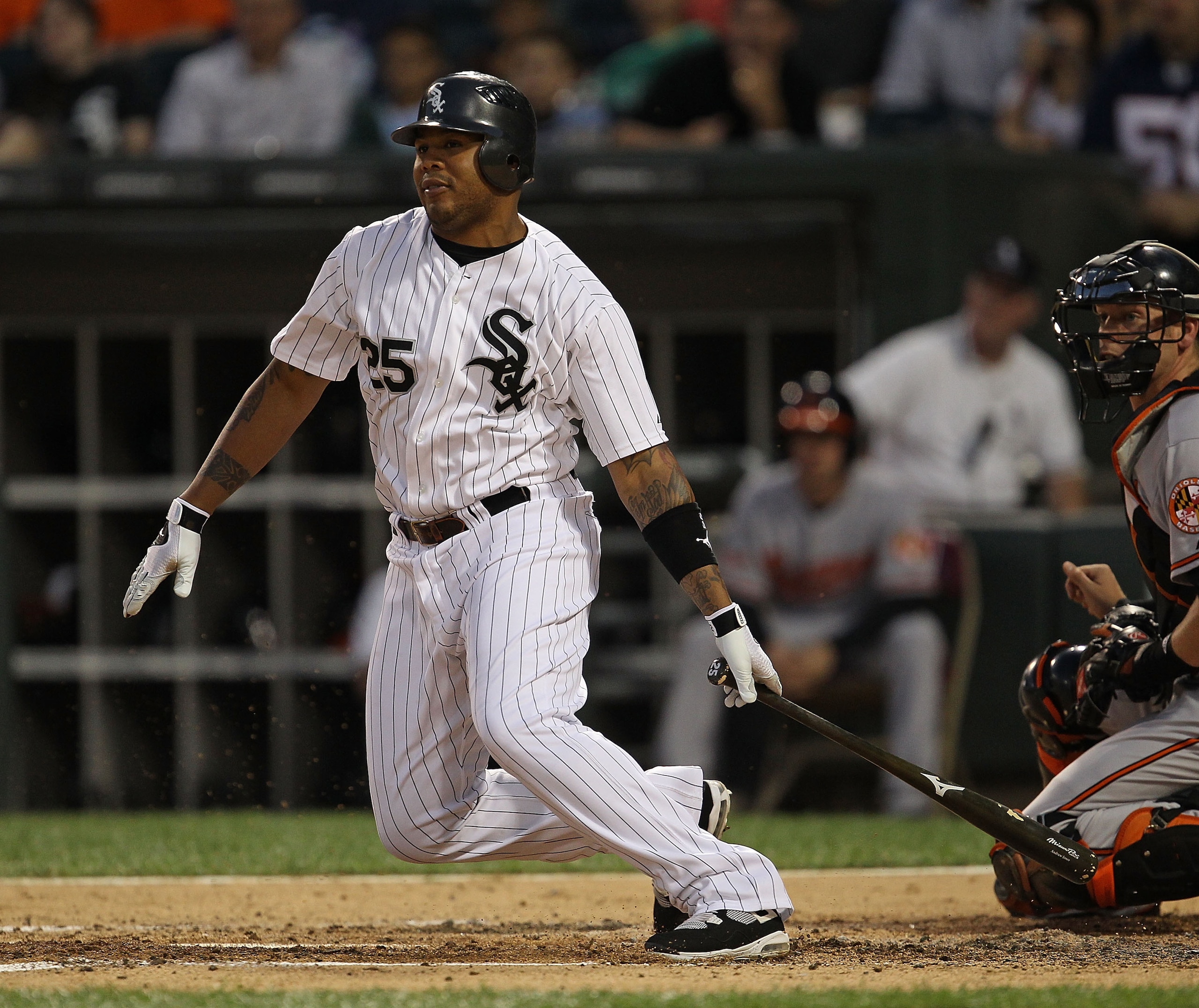 CHICAGO - AUGUST 25: Andruw Jones #25 of the Chicago White Sox hits the ball against the Baltimore Orioles at U.S. Cellular Field on August 25, 2010 in Chicago, Illinois. The Orioles defeated the White Sox 4-2. (Photo by Jonathan Daniel/Getty Images)