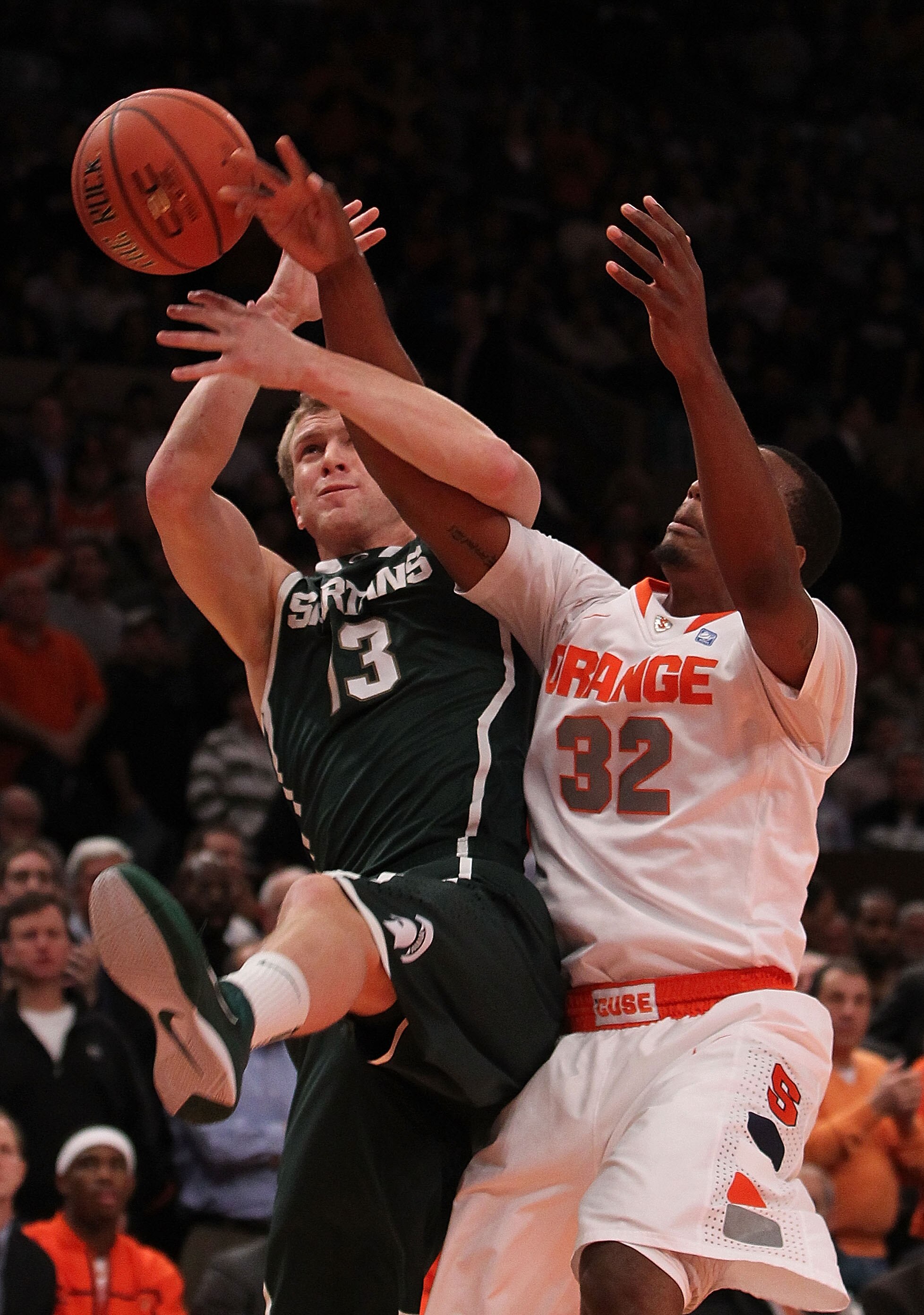 College Basketball's Top 5 InYourFace Defenses of 201011 News
