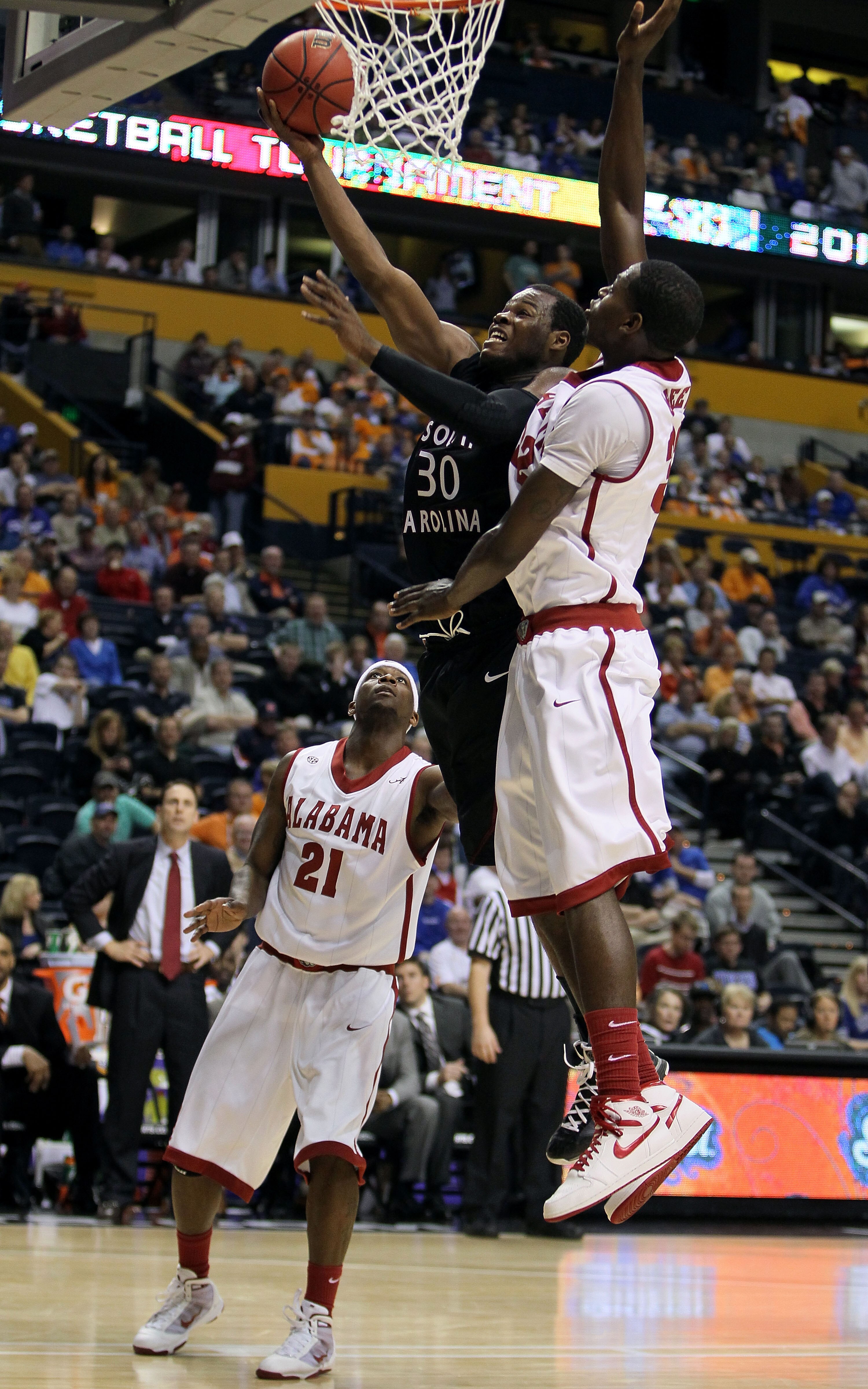 College Basketball's Top 5 InYourFace Defenses of 201011 News