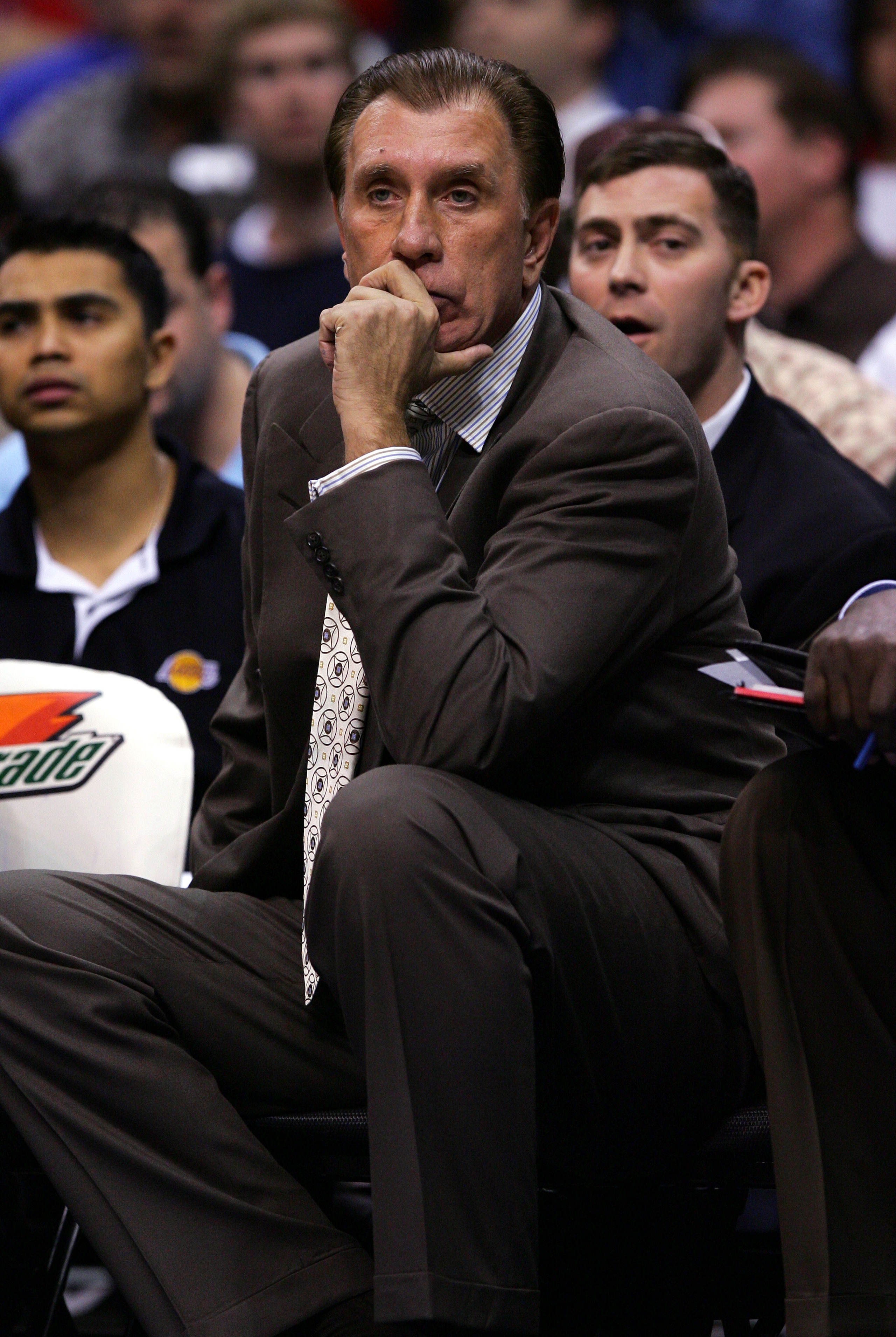 LOS ANGELES - JANUUARY 24:  Head coach Rudy Tomjanovich of the Los Angeles Lakers watches from the bench during the game against the Los Angeles Clippers on January 26, 2005 at Staples Center in Los Angeles, California. NOTE TO USER: User expressly acknow