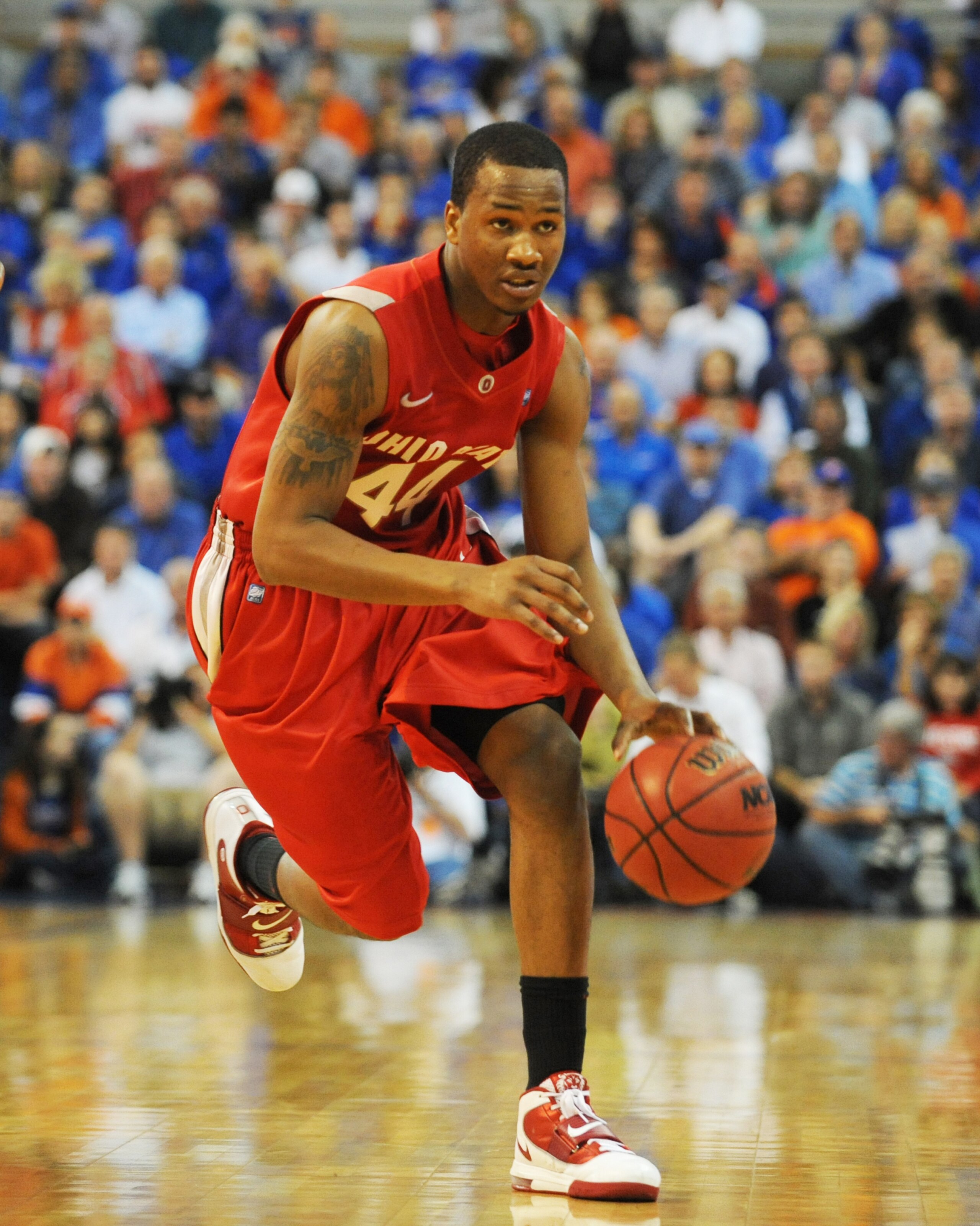 GAINESVILLE, FL - NOVEMBER 16: Guard William Buford #44 of the Ohio State Buckeyes plays against the Florida Gators November 16, 2010 at the Stephen C. O'Connell Center in Gainesville, Florida.  (Photo by Al Messerschmidt/Getty Images)