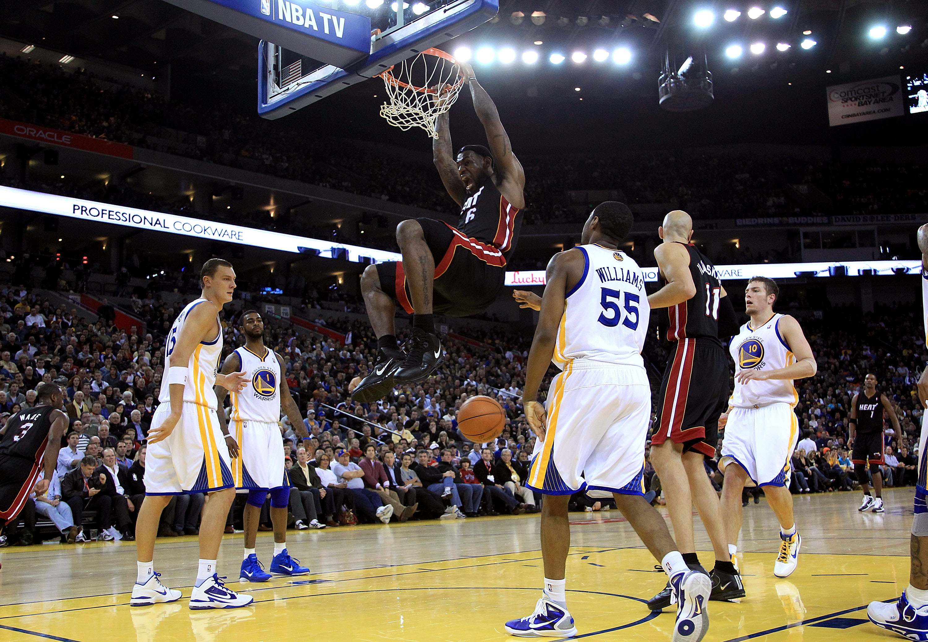 OAKLAND, CA - DECEMBER 10: Lebron James #6 of the Miami Heat dunks the ball against the Golden State Warriors at Oracle Arena on December 10, 2010 in Oakland, California. NOTE TO USER: User expressly acknowledges and agrees that, by downloading and or us OAKLAND, CA - DECEMBER 10: Lebron James #6 of the Miami Heat dunks the ball against the Golden State Warriors at Oracle Arena on December 10, 2010 in Oakland, California. NOTE TO USER: User expressly acknowledges and agrees that, by downloading and or us