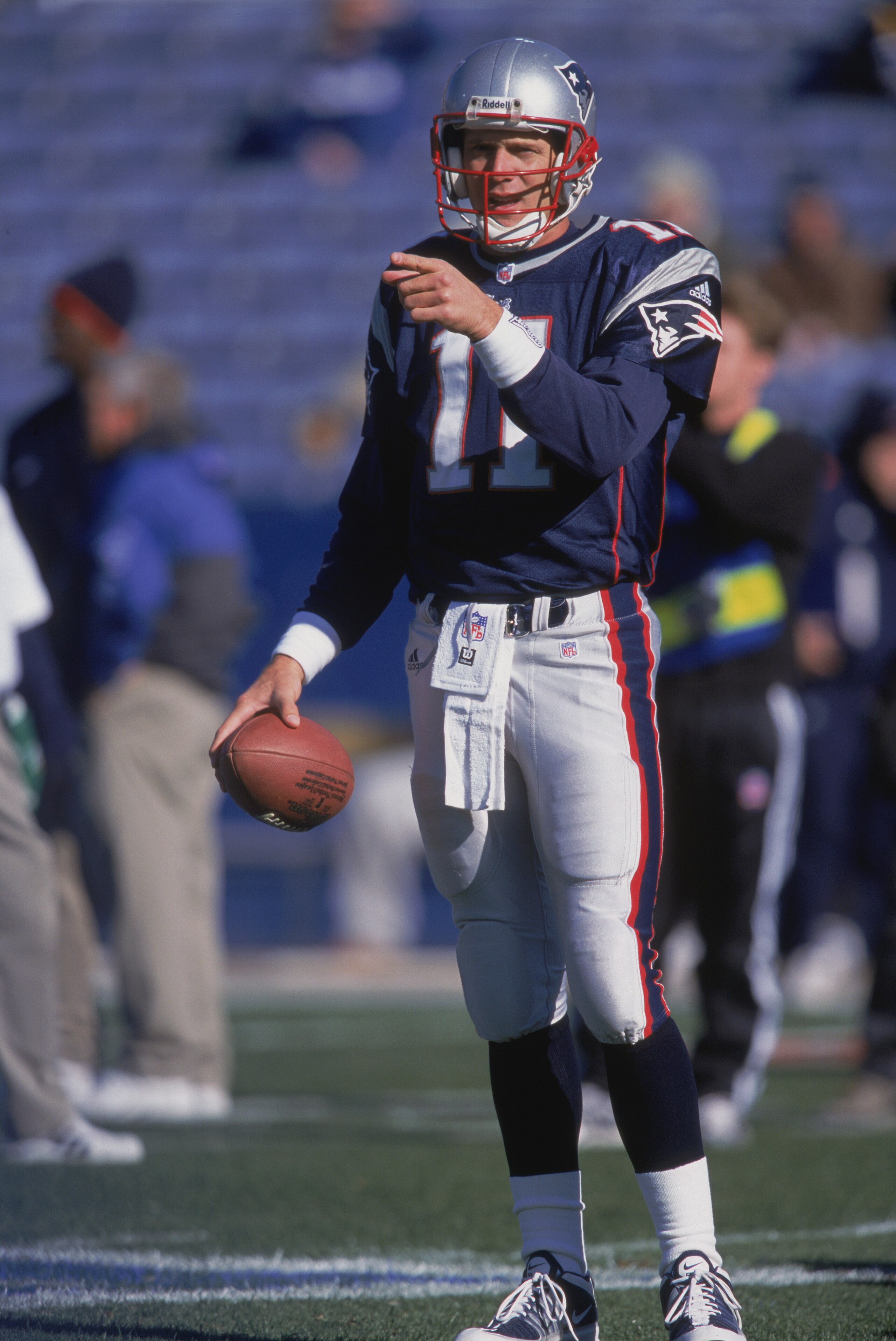 11 Nov 2001:  Quarterback Drew Bledsoe #11 of the New England Patriots warming up before the game against the Buffalo Bills at the Foxboro Stadium in Foxboro, Massachusetts. The Patriots defeated the Bills 21-11.Mandatory Credit: Jamie Squire /Allsport