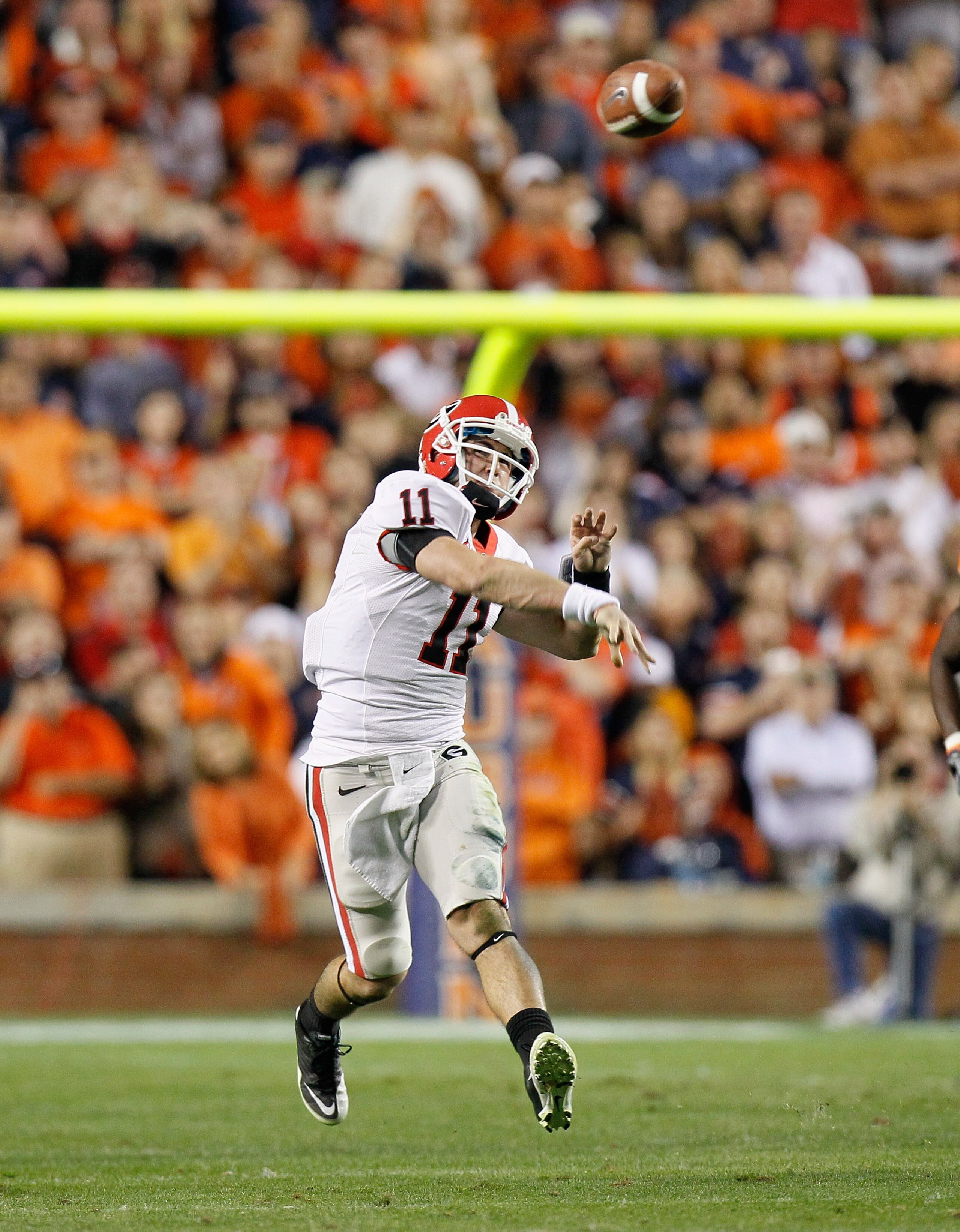 AUBURN, AL - NOVEMBER 13:  Quarterback Aaron Murray #11 of the Georgia Bulldogs against the Auburn Tigers at Jordan-Hare Stadium on November 13, 2010 in Auburn, Alabama.  (Photo by Kevin C. Cox/Getty Images)