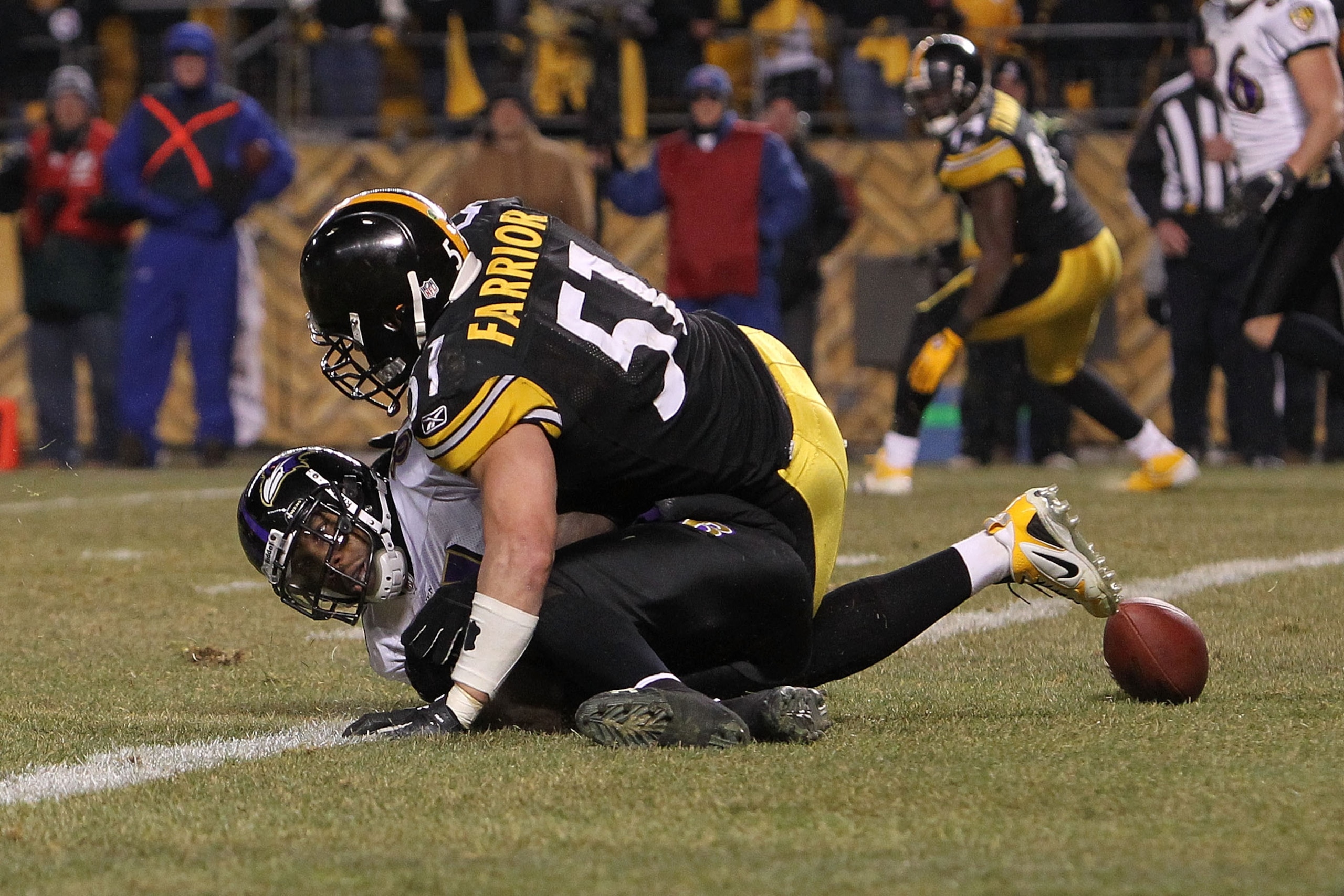 PITTSBURGH, PA - JANUARY 15:  Linebacker James Farrior #51 of the Pittsburgh Steelers breaks up a pass to wide receiver Anquan Boldin #81 of the Baltimore Ravens at the goal line during the AFC Divisional Playoff Game at Heinz Field on January 15, 2011 in