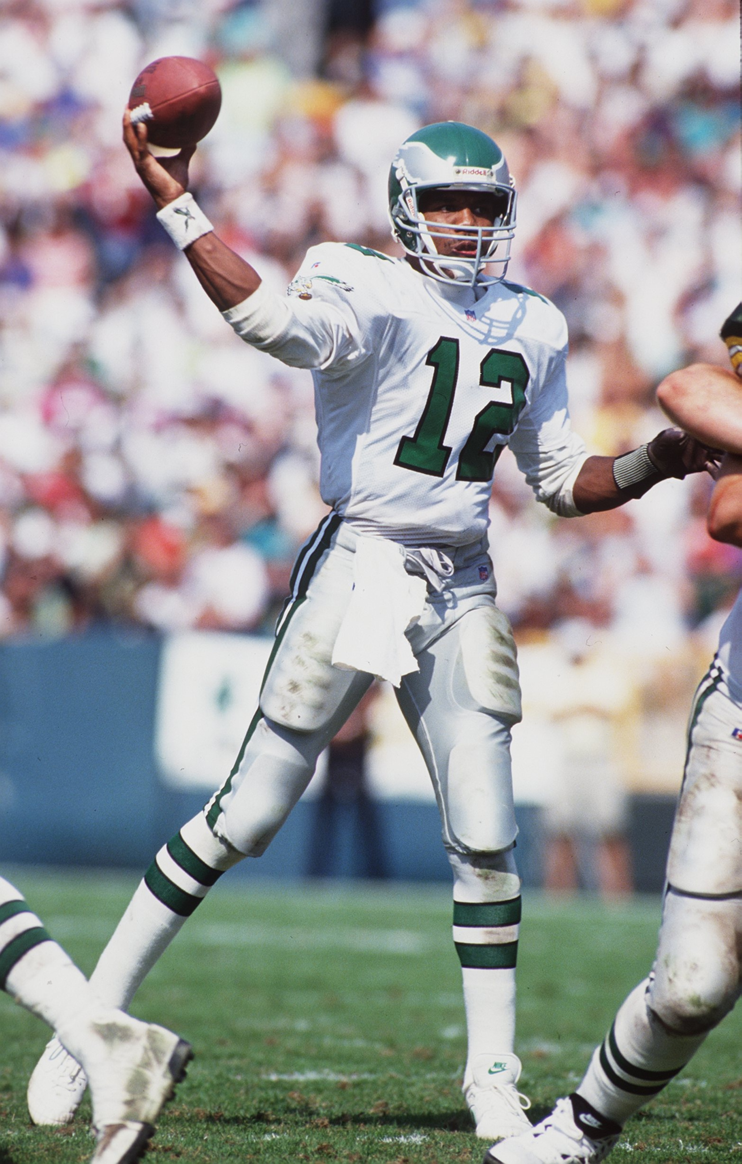 12 SEP 1993:  PHILADELPHIA QUARTERBACK RANDALL CUNNINGHAM THROWS DURING THE EAGLES 20-17 VICTORY OVER THE GREEN BAY PACKERS IN GREEN BAY. Mandatory Credit: Jonathan Daniel/ALLSPORT