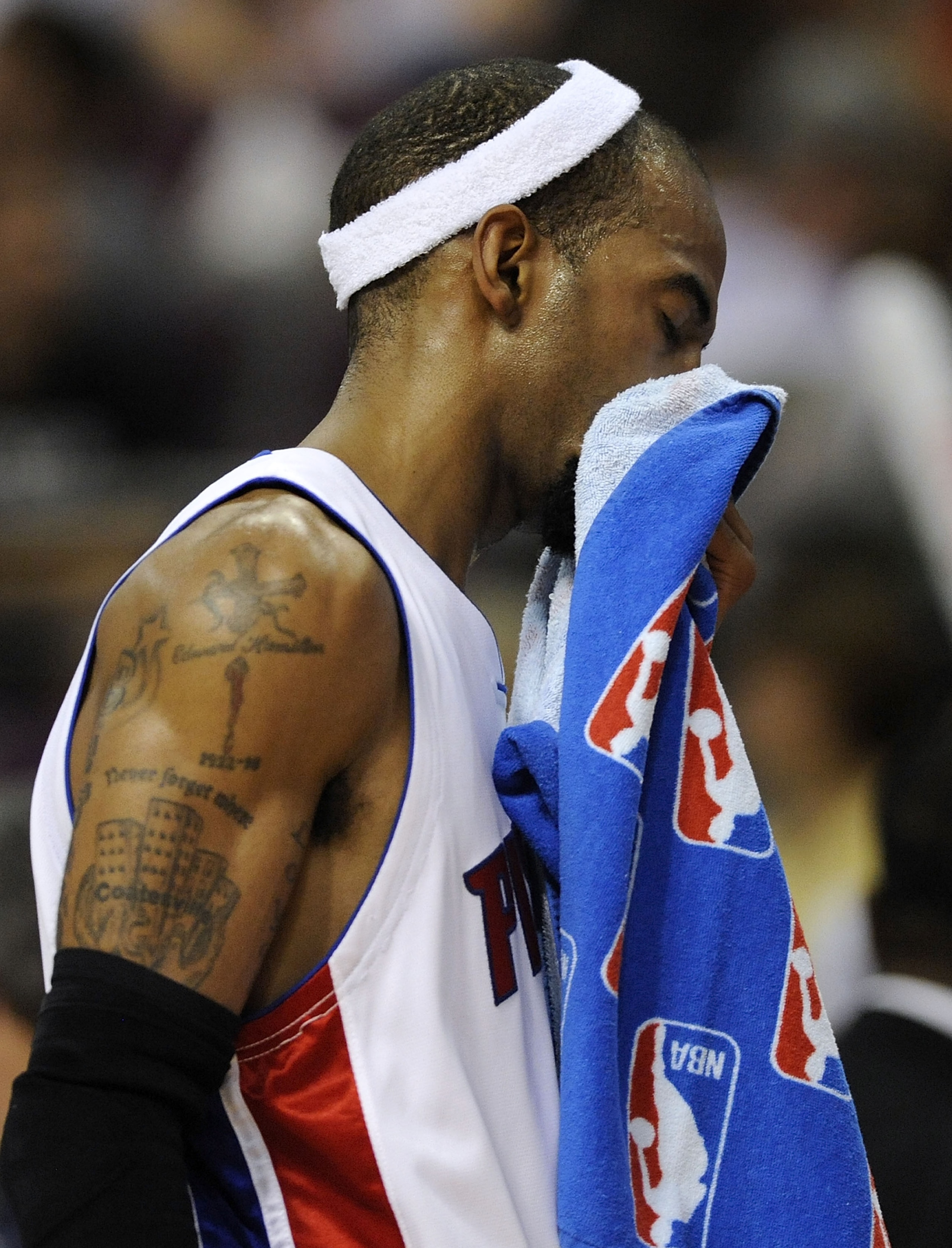 AUBURN HILLS, MI - APRIL 26: Richard Hamilton #32 of the Detroit Pistons wipes his face during a time out while playing the Cleveland Cavaliers in Game Four of the Eastern Conference Quarterfinals during the 2009 NBA Playoffs at the Palace of Auburn Hills