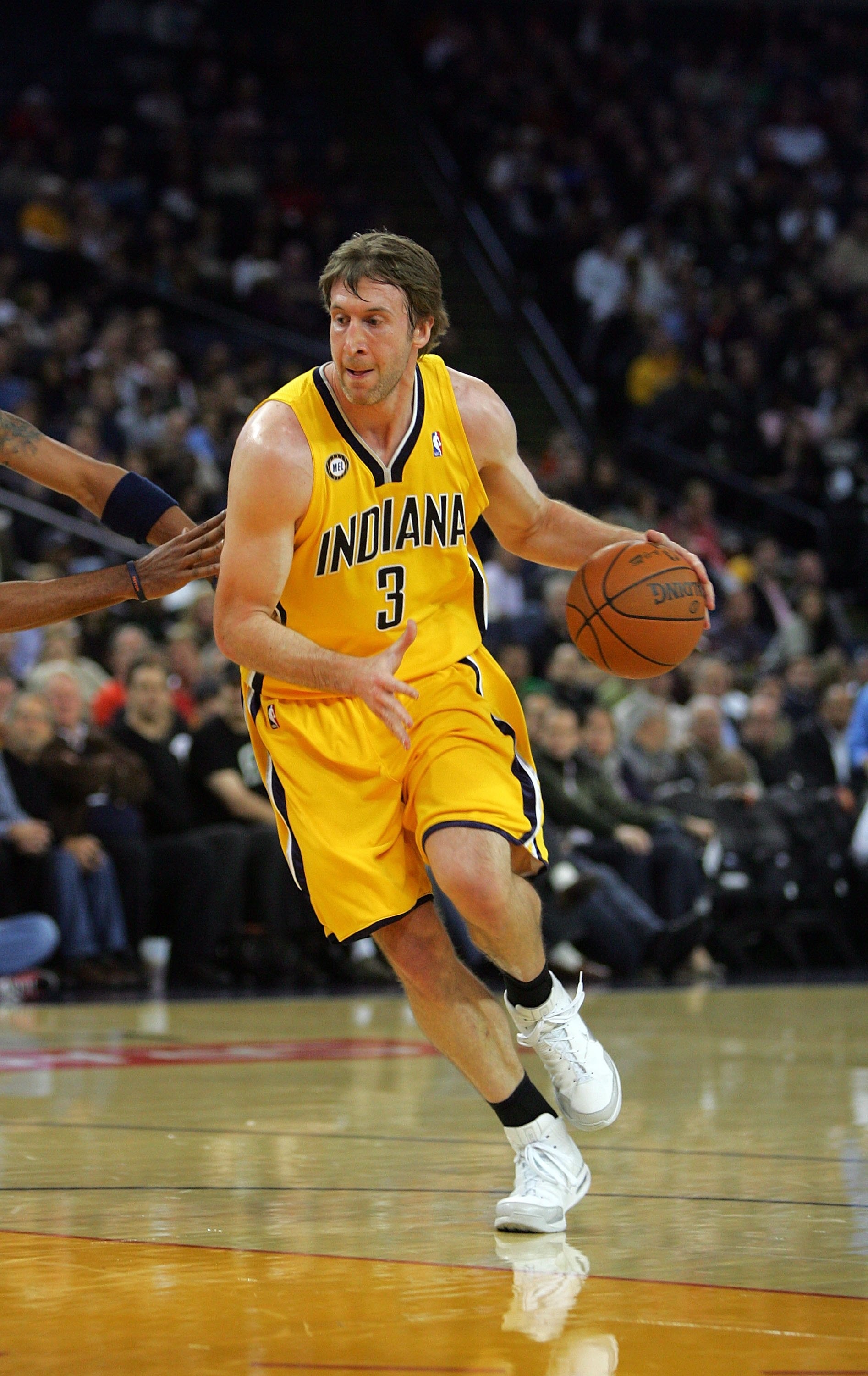 OAKLAND, CA - NOVEMBER 30:  Troy Murphy #3 of the Indiana Pacers in action during their game against the Golden State Warriors at Oracle Arena on November 30, 2009 in Oakland, California. NOTE TO USER: User expressly acknowledges and agrees that, by downl