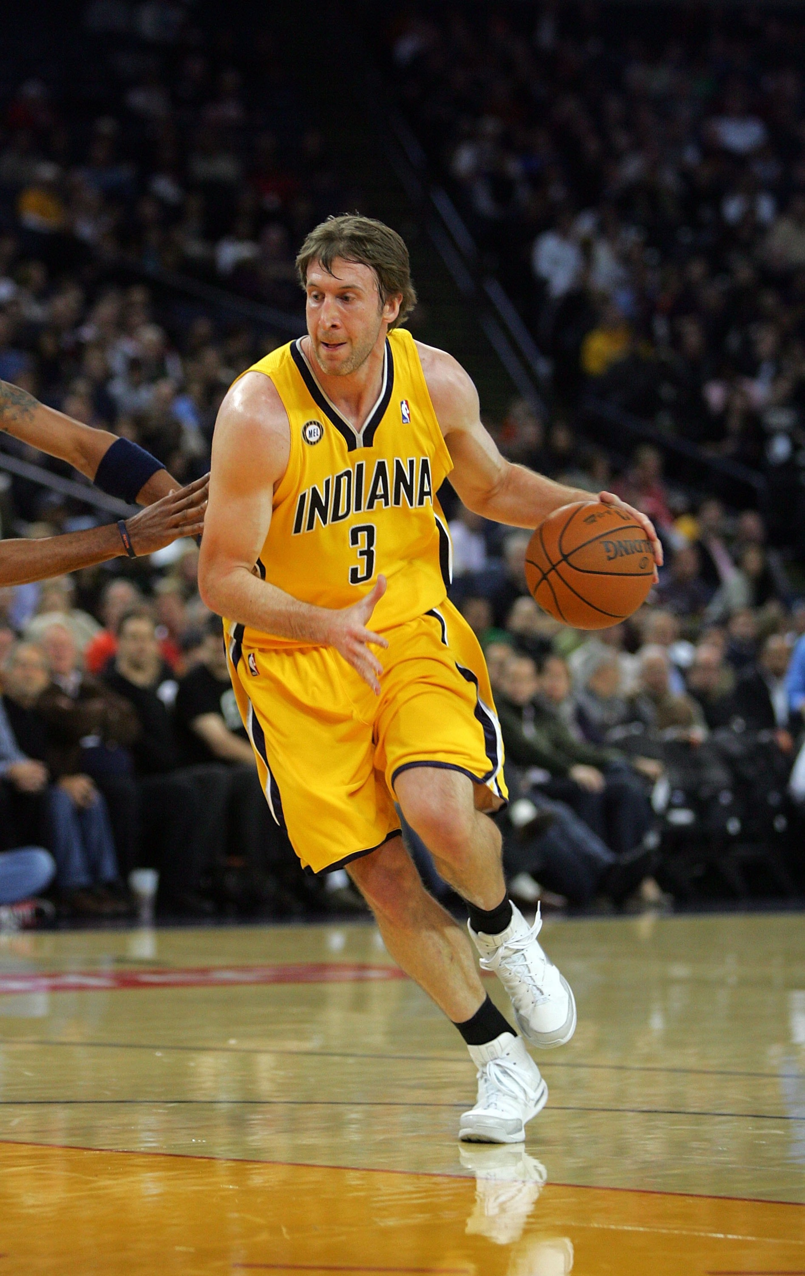 OAKLAND, CA - NOVEMBER 30:  Troy Murphy #3 of the Indiana Pacers in action during their game against the Golden State Warriors at Oracle Arena on November 30, 2009 in Oakland, California. NOTE TO USER: User expressly acknowledges and agrees that, by downl