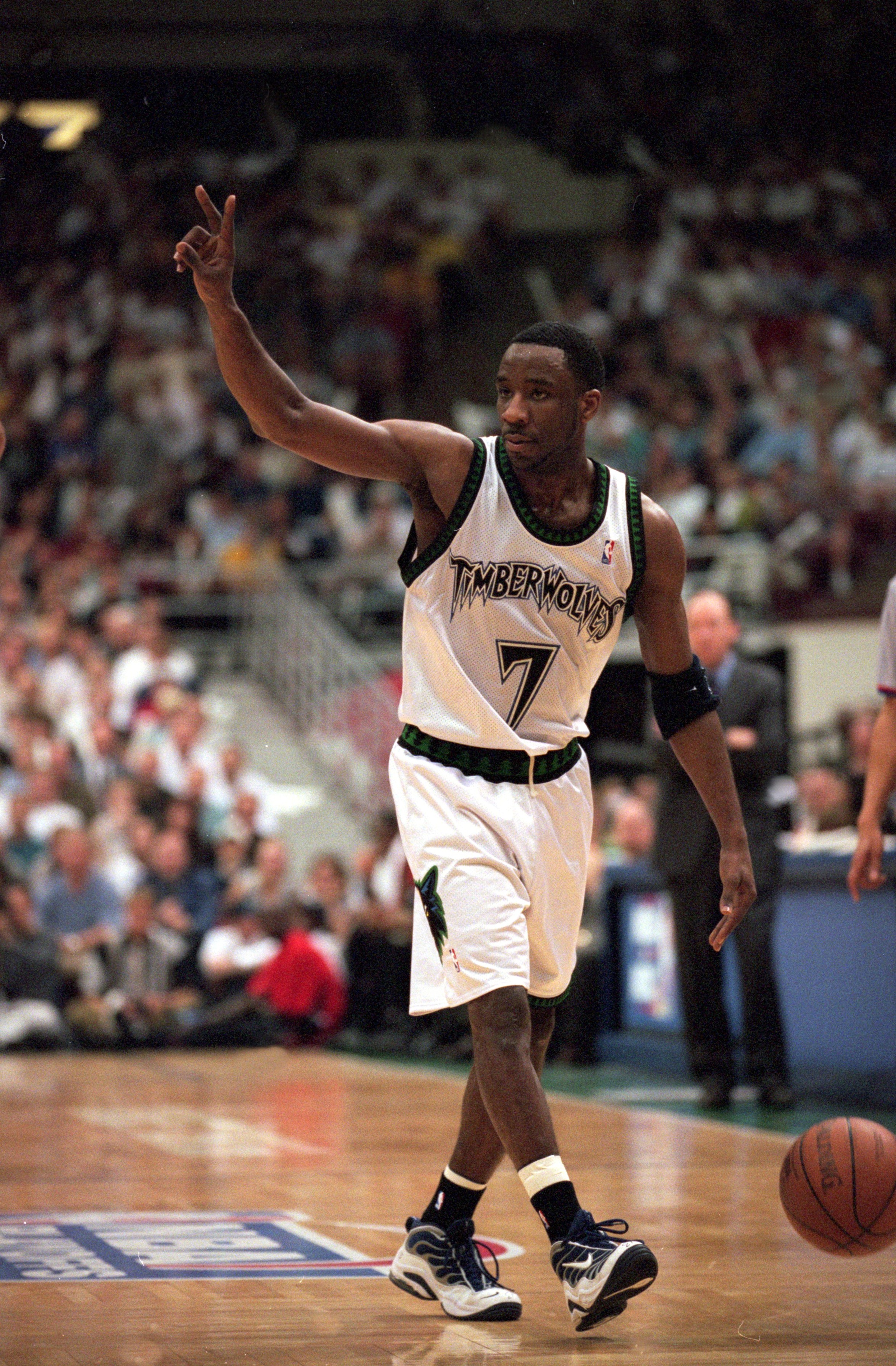 30 Apr 2000:  Terrell Brandon #7 of the Minnesota Timberwolves signals from the court during the NBA Western Conference Playoffs Round One Game against the Portland Trail Blazers at the Target Center in Minneapolis, Minnesota. The Timberwolves defeated th