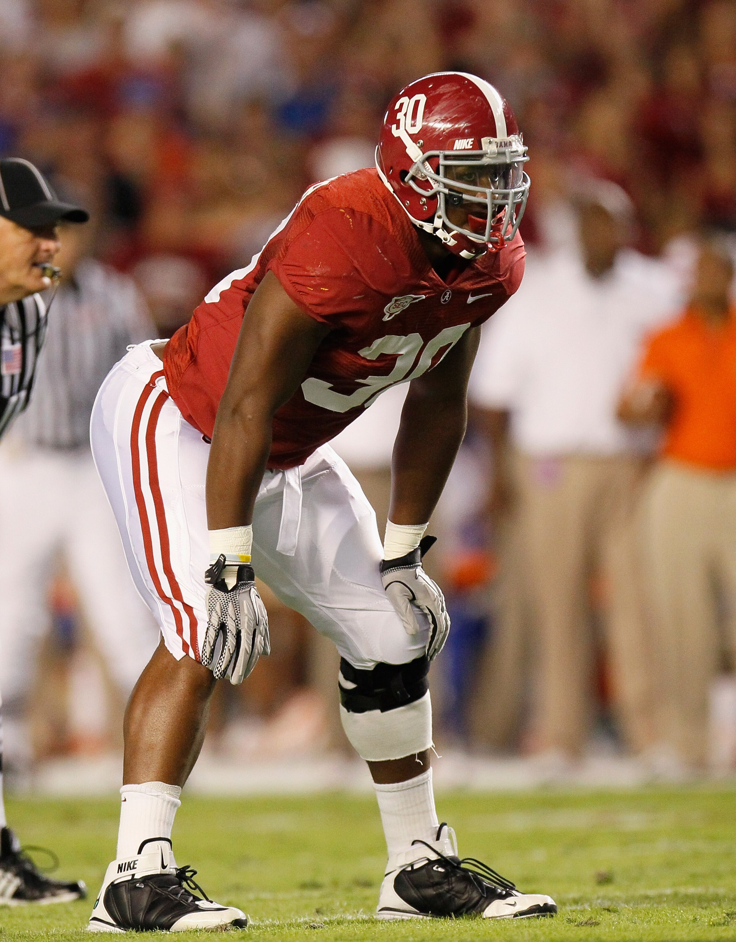TUSCALOOSA, AL - OCTOBER 02: Dont'a Hightower #30 of the Alabama Crimson Tide against the Florida Gators at Bryant-Denny Stadium on October 2, 2010 in Tuscaloosa, Alabama. (Photo by Kevin C. Cox/Getty Images) TUSCALOOSA, AL - OCTOBER 02: Dont'a Hightower #30 of the Alabama Crimson Tide against the Florida Gators at Bryant-Denny Stadium on October 2, 2010 in Tuscaloosa, Alabama. (Photo by Kevin C. Cox/Getty Images)