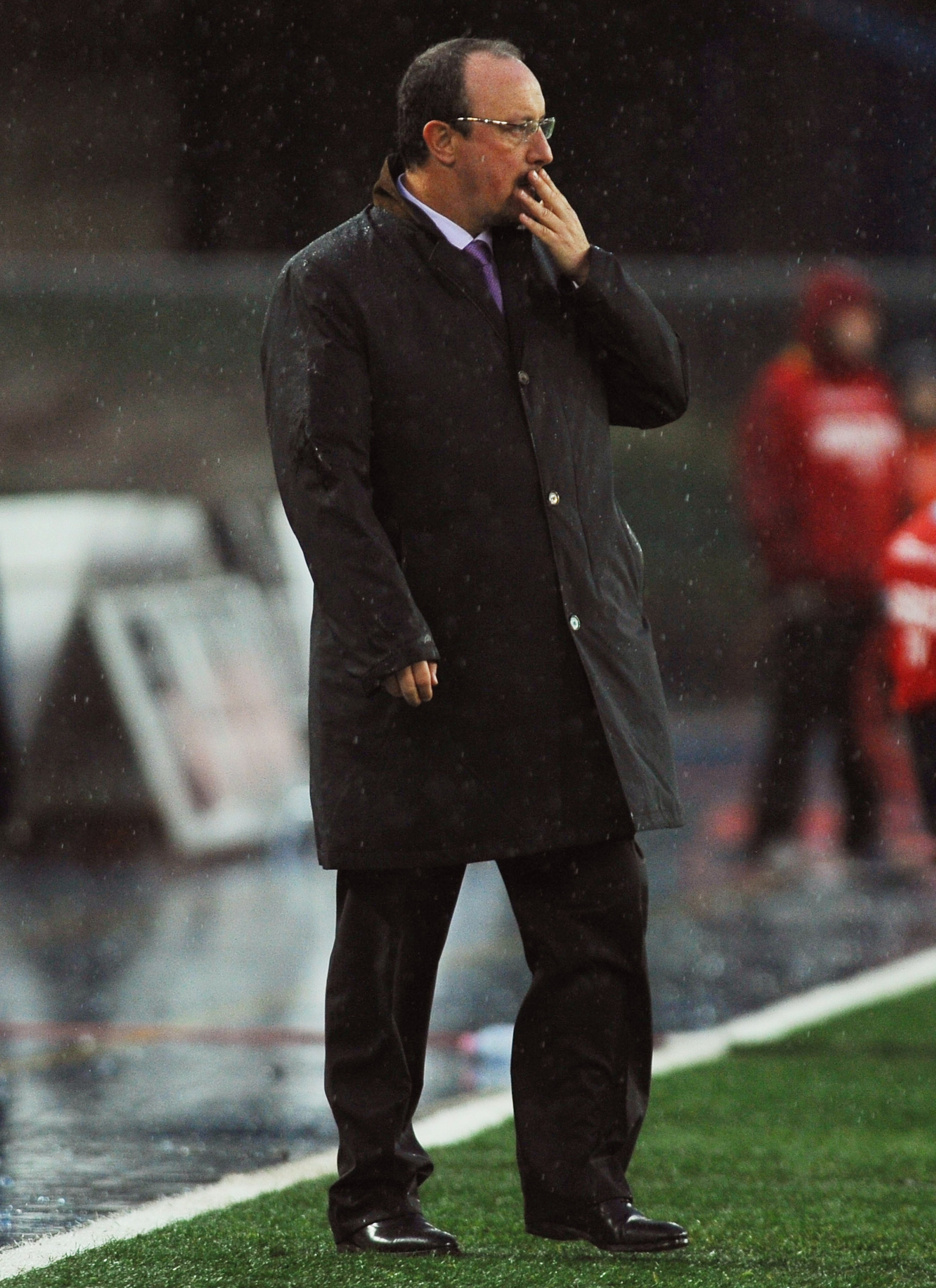 VERONA, ITALY - NOVEMBER 21:  FC Internazionale Milano head coach Rafael Benitez watches the action dejection during the Serie A match between AC Chievo Verona and FC Internazionale Milano at Stadio Marc' Antonio Bentegodi on November 21, 2010 in Verona,