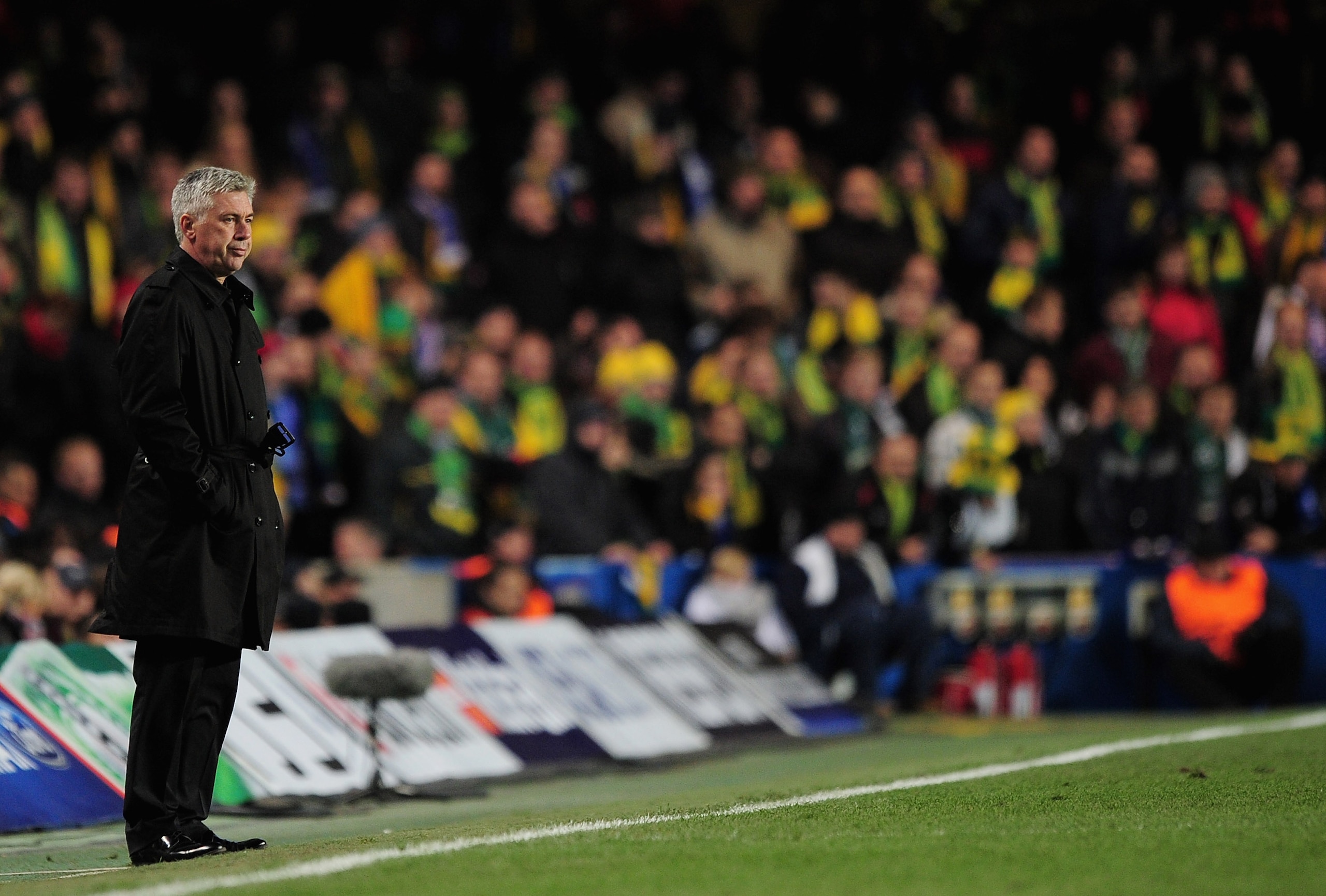 LONDON, ENGLAND - NOVEMBER 23:  Chelsea manager Carlo Ancelotti is thoughtful as he watches his team during the UEFA Champions League group F match between Chelsea and MSK Zilina at Stamford Bridge on November 23, 2010 in London, England.  (Photo by Shaun