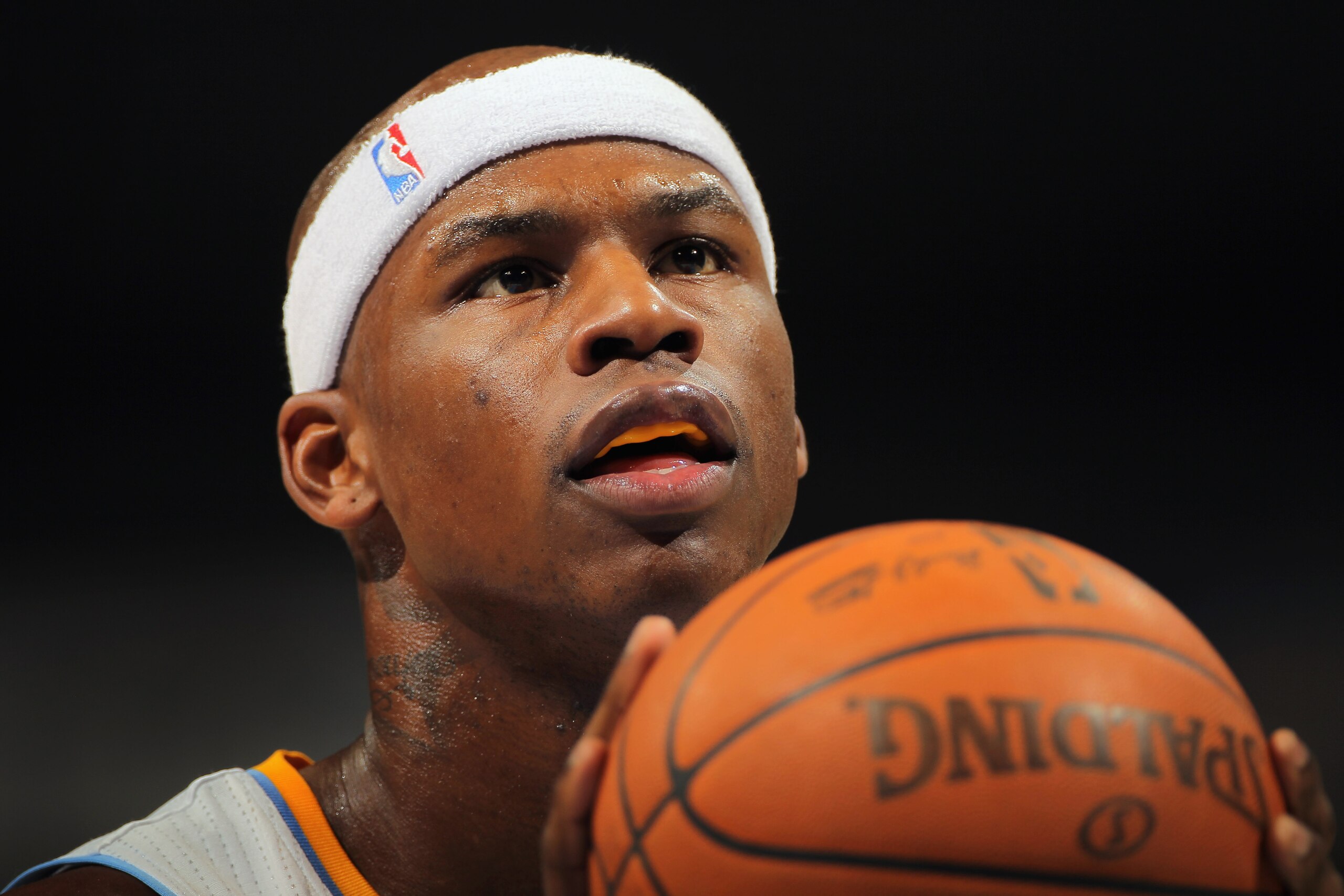 DENVER - NOVEMBER 16:  Al Harrington #7 of the Denver Nuggets prepares to take a free throw against the New York Knicks at the Pepsi Center on November 16, 2010 in Denver, Colorado. The Nuggets defeated the Knicks 120-118. NOTE TO USER: User expressly ack