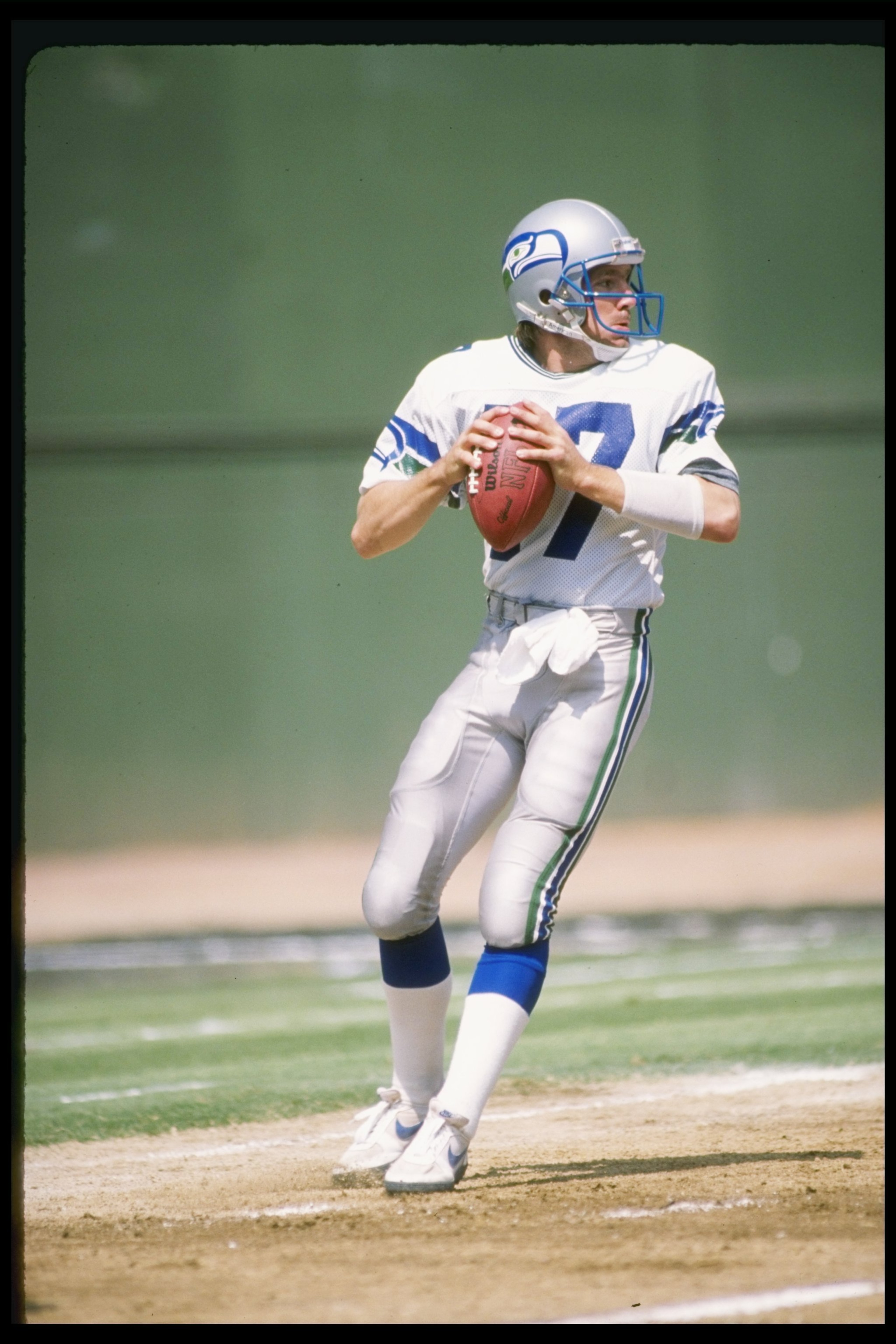 18 Sep 1988: Quarterback Dave Krieg of the Seattle Seahawks looks to pass the ball during a game against the San Diego Chargers at Jack Murphy Stadium in San Diego, California. The Chargers won the game, 17-6.