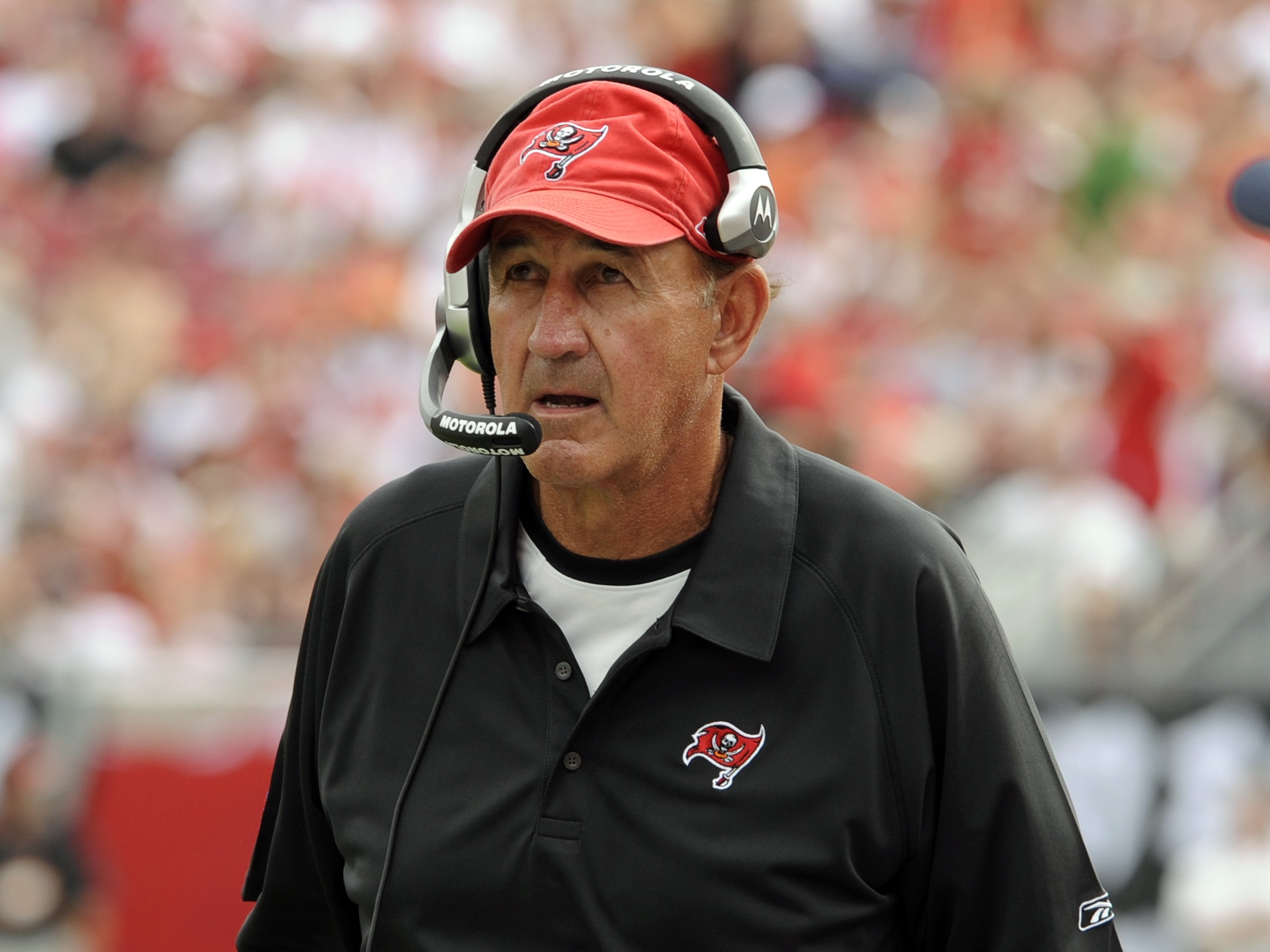 TAMPA, FL - DECEMBER 30: Defensive coordinator Monte Kiffin of the Tampa Bay Buccaneers watches play against the Carolina Panthers at Raymond James Stadium on December 30, 2007 in Tampa, Florida. The Panthers won 31 - 23. (Photo by Al Messerschmidt/Get TAMPA, FL - DECEMBER 30: Defensive coordinator Monte Kiffin of the Tampa Bay Buccaneers watches play against the Carolina Panthers at Raymond James Stadium on December 30, 2007 in Tampa, Florida. The Panthers won 31 - 23. (Photo by Al Messerschmidt/Get