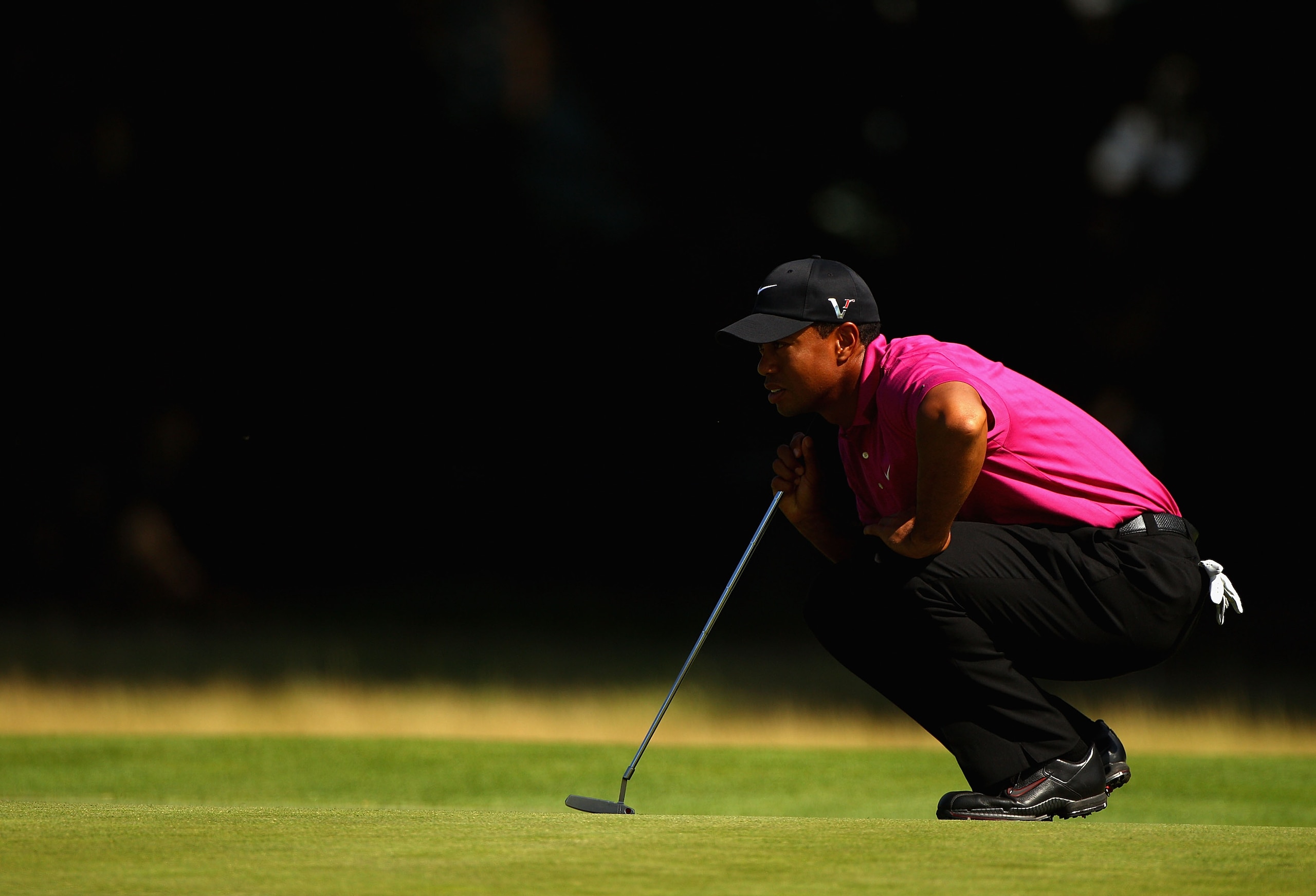 MELBOURNE, AUSTRALIA - NOVEMBER 11: Tiger Woods of the USA lines up a putt during day one of the Australian Masters at The Victoria Golf Club on November 11, 2010 in Melbourne, Australia. (Photo by Ryan Pierse/Getty Images) MELBOURNE, AUSTRALIA - NOVEMBER 11: Tiger Woods of the USA lines up a putt during day one of the Australian Masters at The Victoria Golf Club on November 11, 2010 in Melbourne, Australia. (Photo by Ryan Pierse/Getty Images)