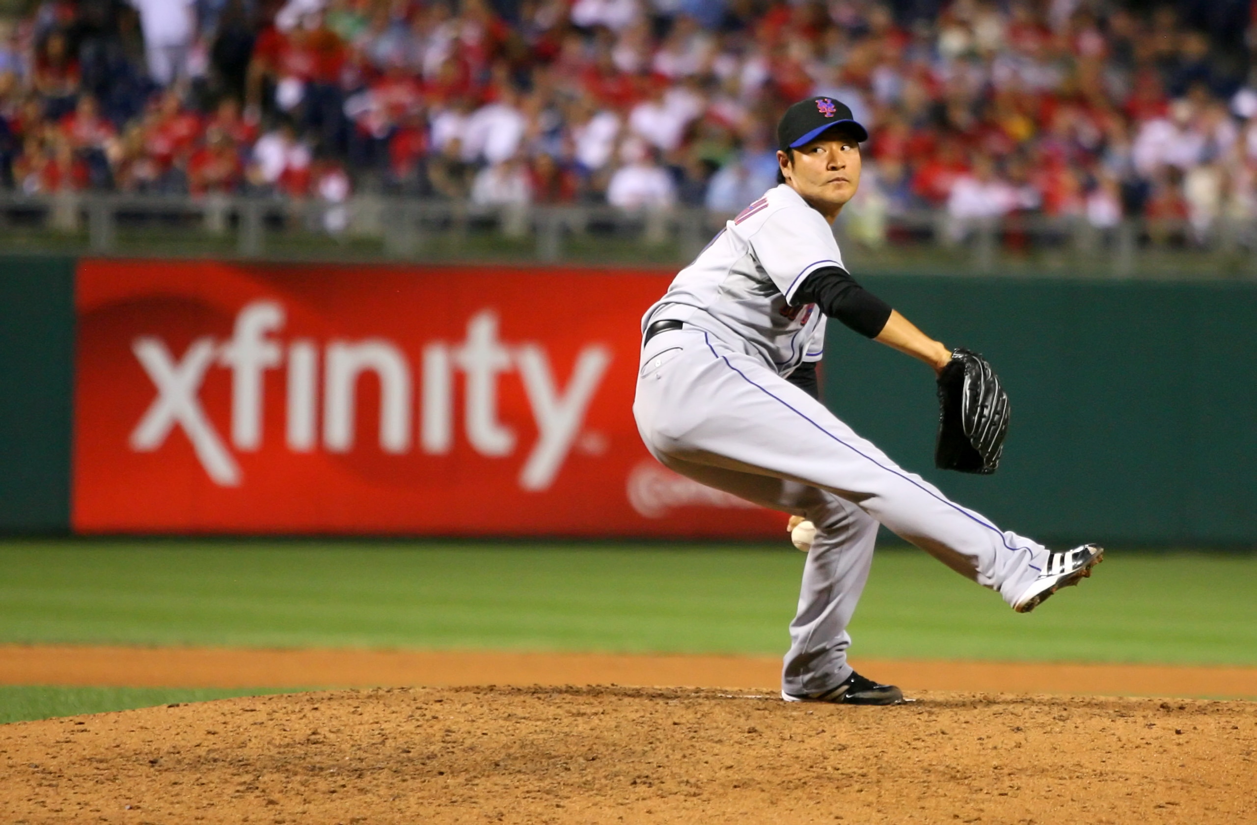 PHILADELPHIA - SEPTEMBER 25: Relief pitcher Hisanori Takahashi #47 of the New York Mets throws a pitch during a game against the Philadelphia Phillies at Citizens Bank Park on September 25, 2010 in Philadelphia, Pennsylvania. The Mets won 5-2. (Photo by H