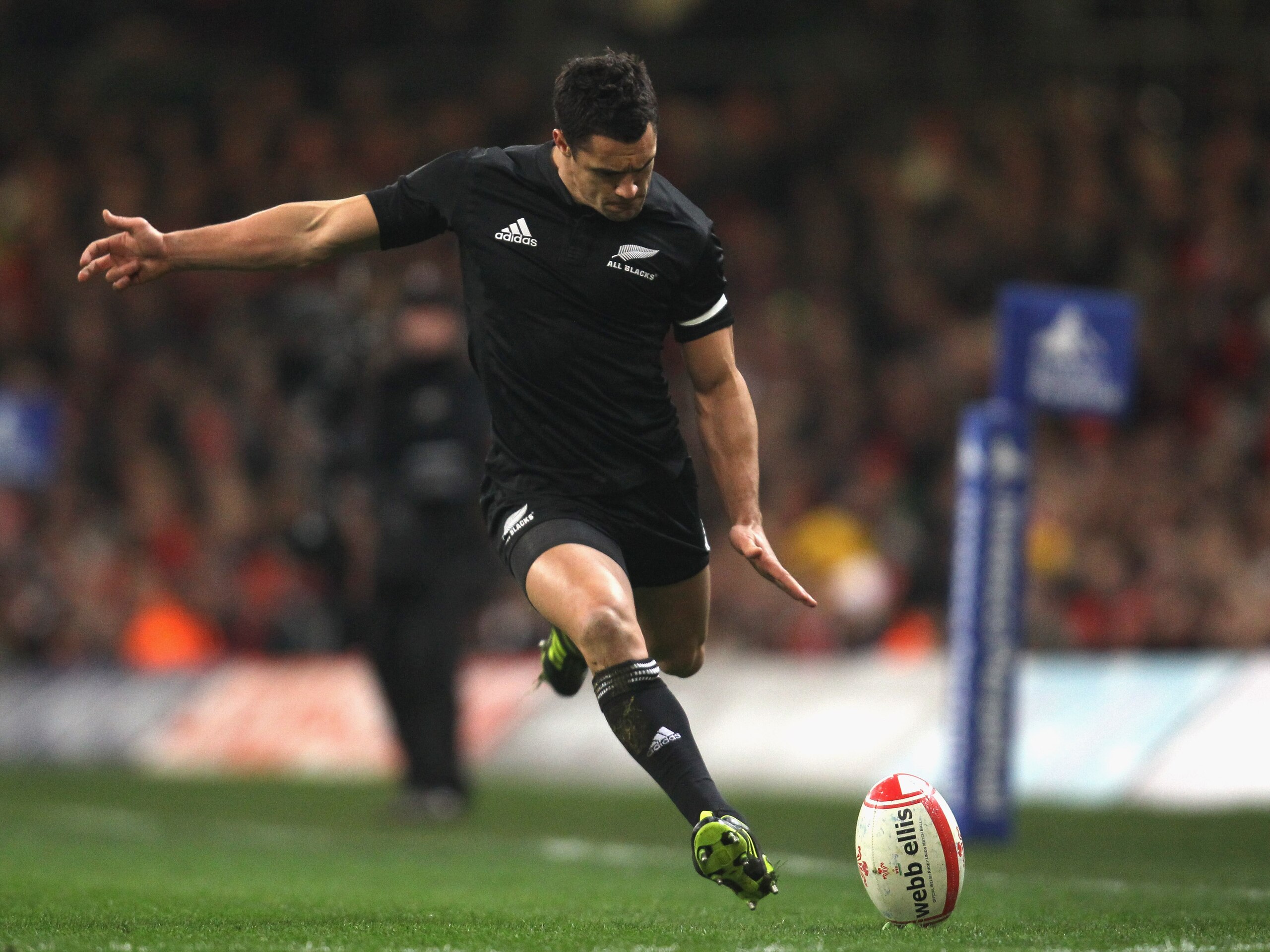 CARDIFF, WALES - NOVEMBER 27:  Dan Carter of the All Blacks attampts a penalty during the Test match between Wales and the New Zealand All Blacks at Millennium Stadium on November 27, 2010 in Cardiff, Wales.  (Photo by Phil Walter/Getty Images)