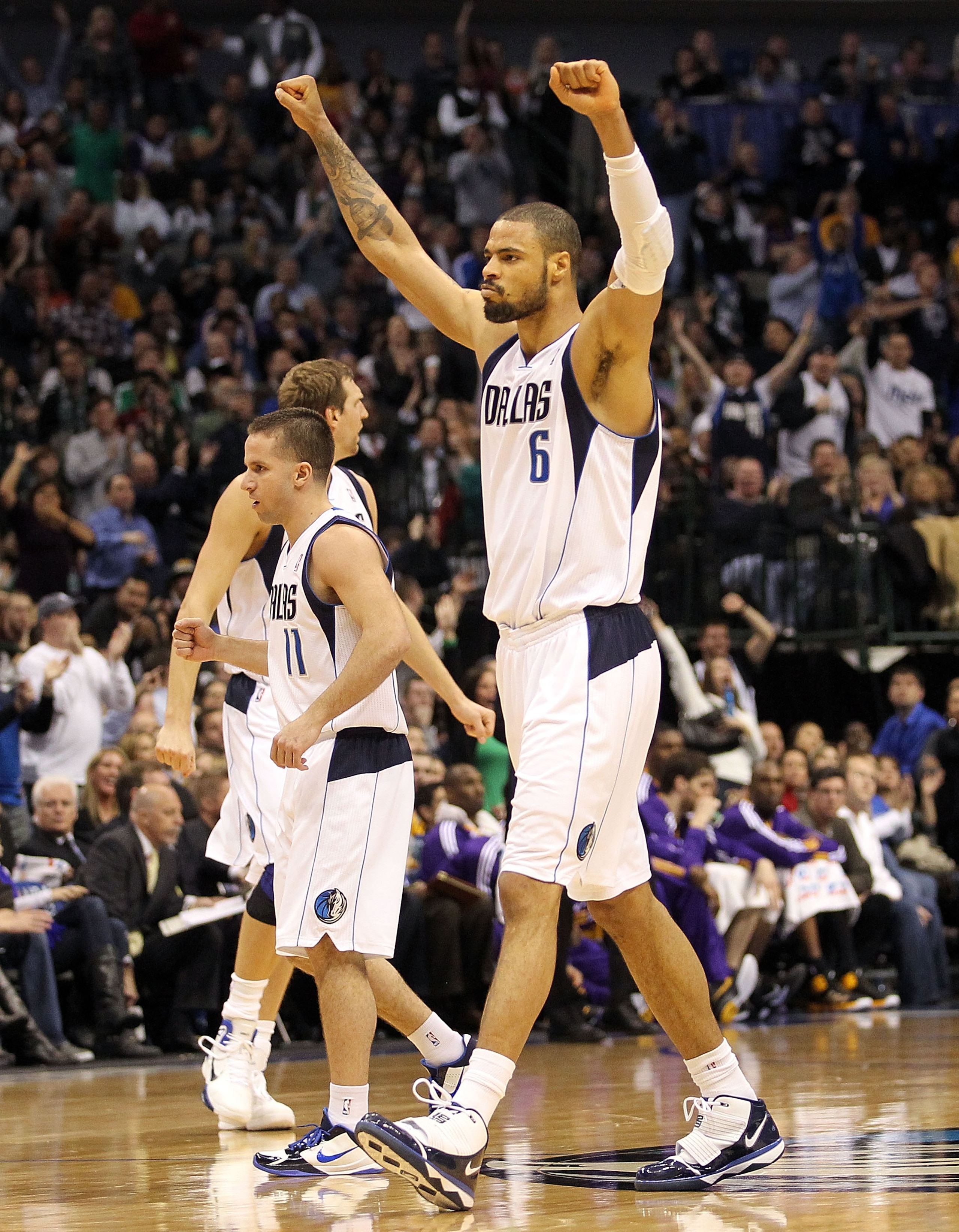 DALLAS, TX - JANUARY 19: Tyson Chandler #6 of the Dallas Mavericks reacts during play against the Los Angeles Lakers at American Airlines Center on January 19, 2011 in Dallas, Texas. NOTE TO USER: User expressly acknowledges and agrees that, by download DALLAS, TX - JANUARY 19: Tyson Chandler #6 of the Dallas Mavericks reacts during play against the Los Angeles Lakers at American Airlines Center on January 19, 2011 in Dallas, Texas. NOTE TO USER: User expressly acknowledges and agrees that, by download