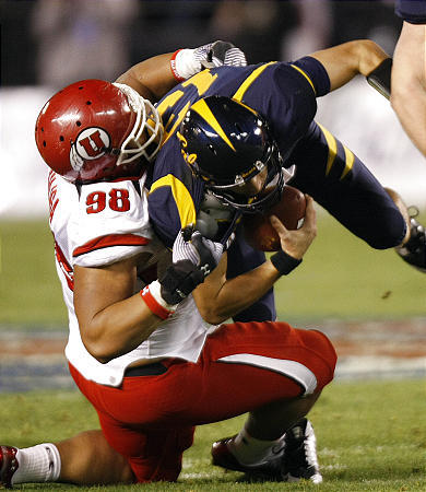 Oct 9, 2010: Fresno State wide receiver Jamel Hamler (17) catches a pass  for a touchdown with Louisiana Tech Bulldogs cornerback Ryan Williams (23)  defending during game action between the Fresno State