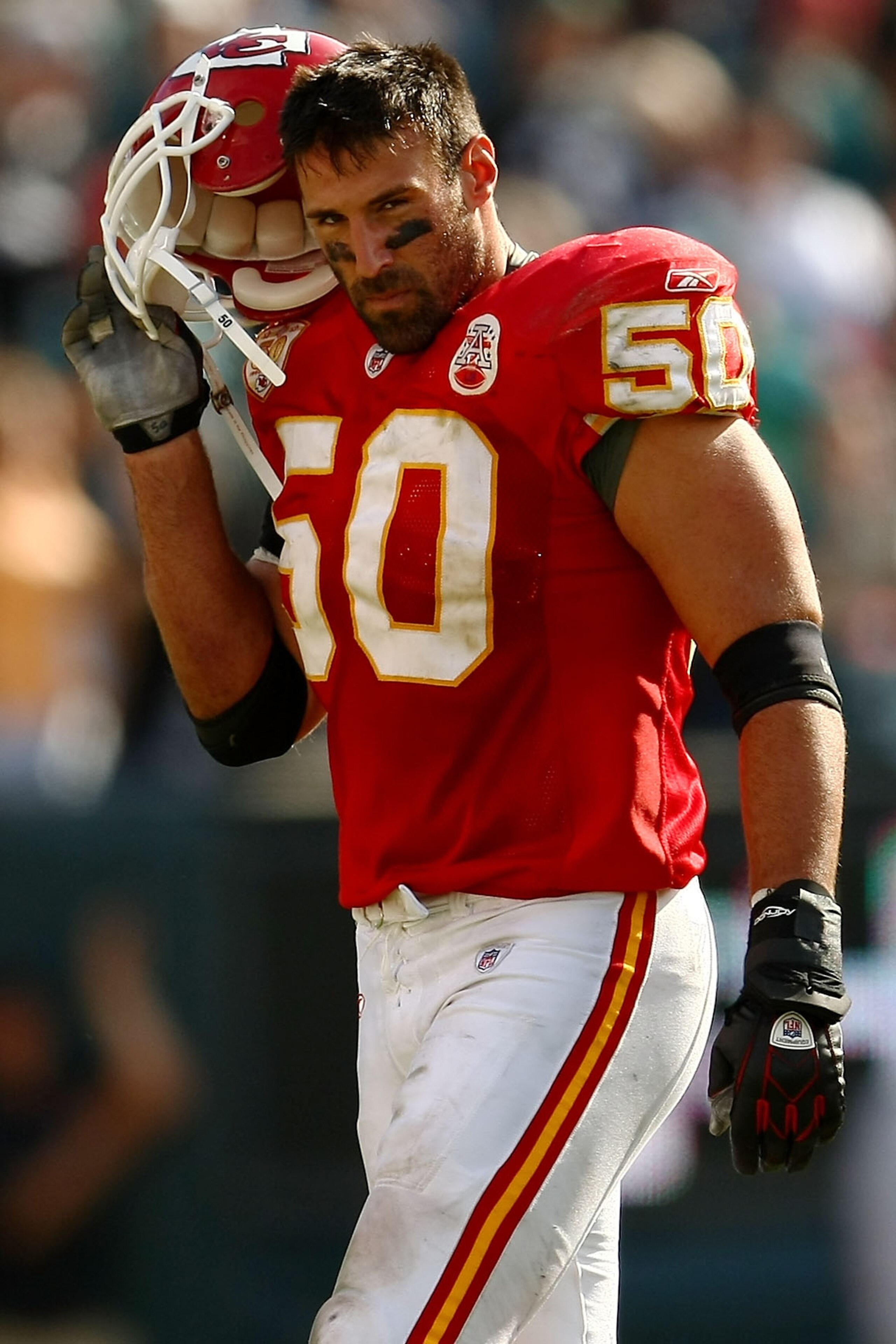 PHILADELPHIA - SEPTEMBER 27: Mike Vrabel #50 of the Kansas City Chiefs walks from the field after a touchdown by the  Philadelphia Eagles on September 27, 2009 at Lincoln Financial Field in Philadelphia, Pennsylvania.  (Photo by Chris McGrath/Getty Images