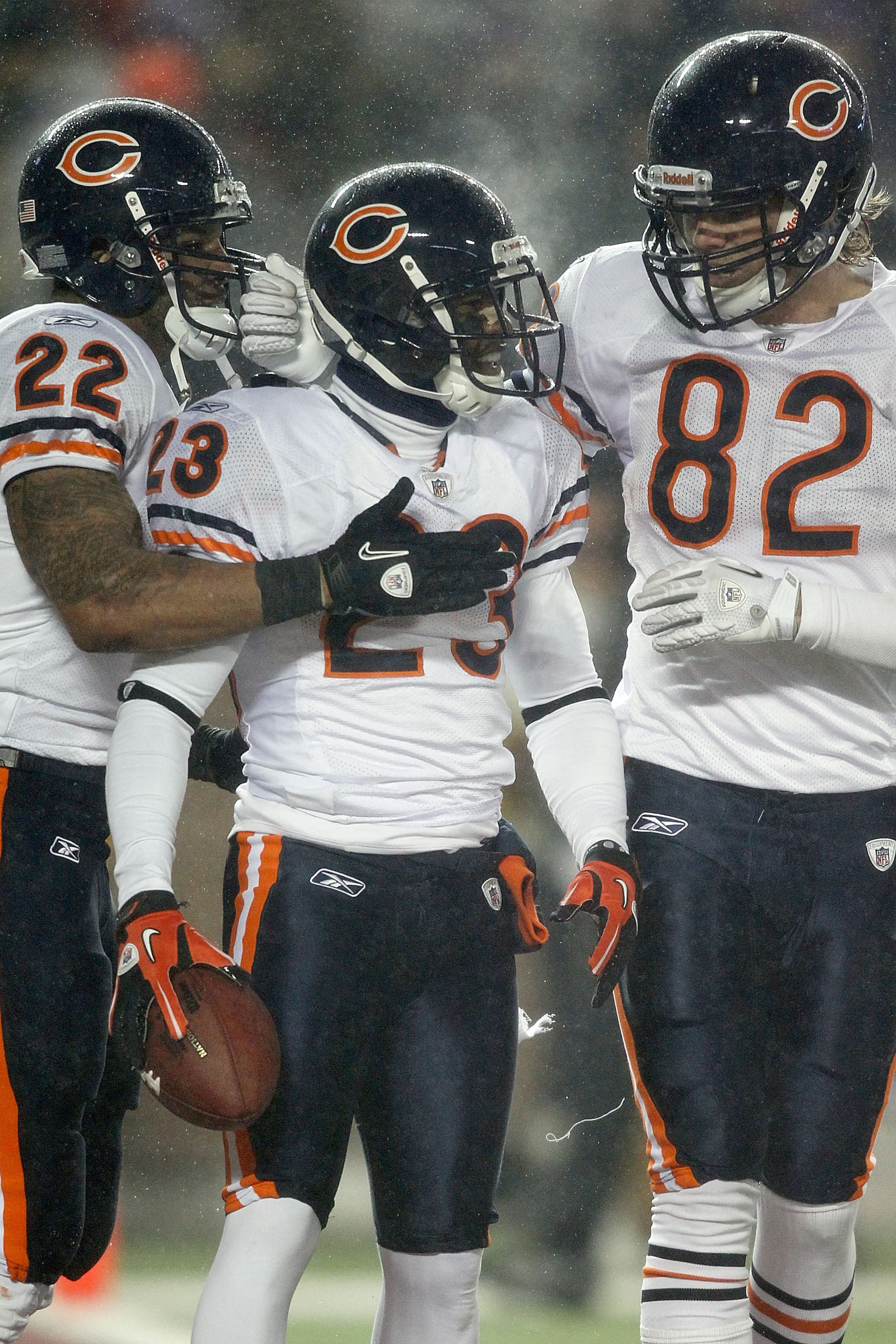 MINNEAPOLIS, MN - DECEMBER 20:  Devin Hester #23 of the Chicago Bears is congrtaulated by Matt Forte #22 and Greg Olsen #82 after scoring a touchdown against the Minnesota Vikings at TCF Bank Stadium on December 20, 2010 in Minneapolis, Minnesota.  (Photo