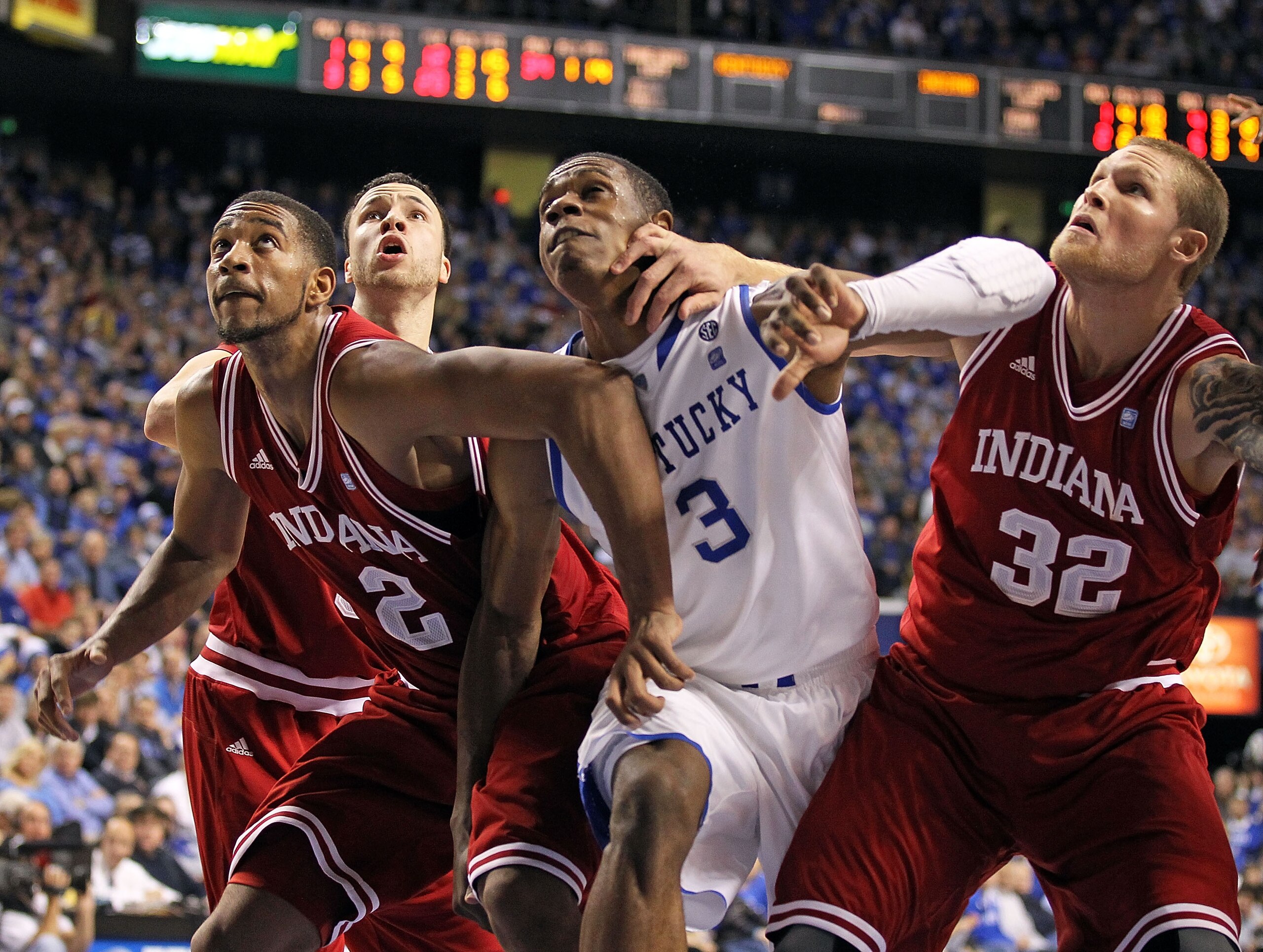 LEXINGTON, KY - DECEMBER 11:  Terrence Jones #3  of the Kentucky Wildcats battles for position during the 81-62 victory over the Indiana Hoosiers on December 11, 2010 in Lexington, Kentucky.  (Photo by Andy Lyons/Getty Images)